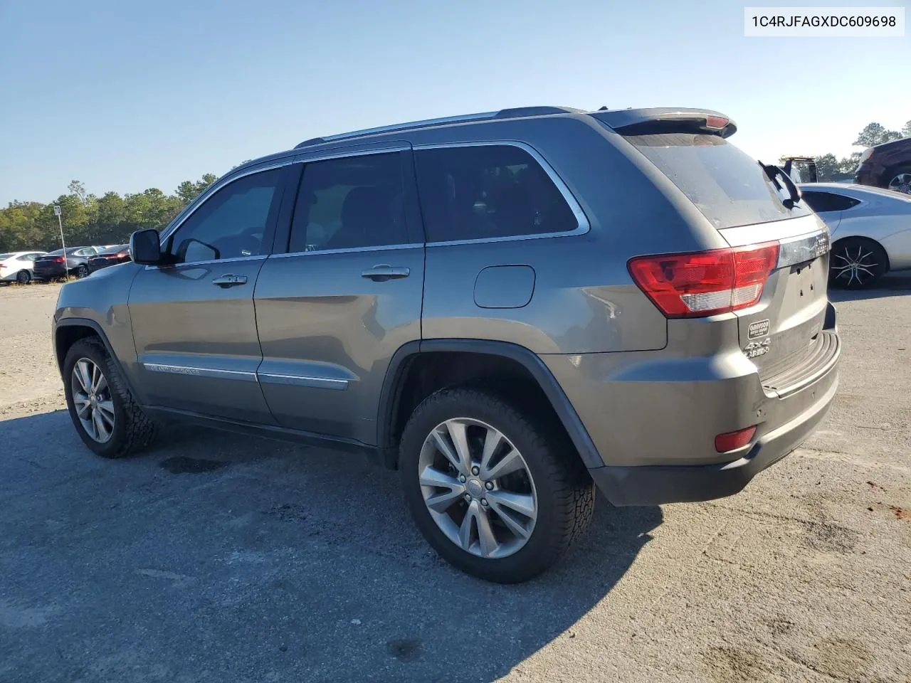 1C4RJFAGXDC609698 2013 Jeep Grand Cherokee Laredo