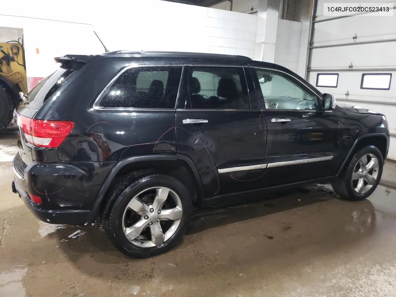 2013 Jeep Grand Cherokee Overland VIN: 1C4RJFCG2DC523413 Lot: 76810974