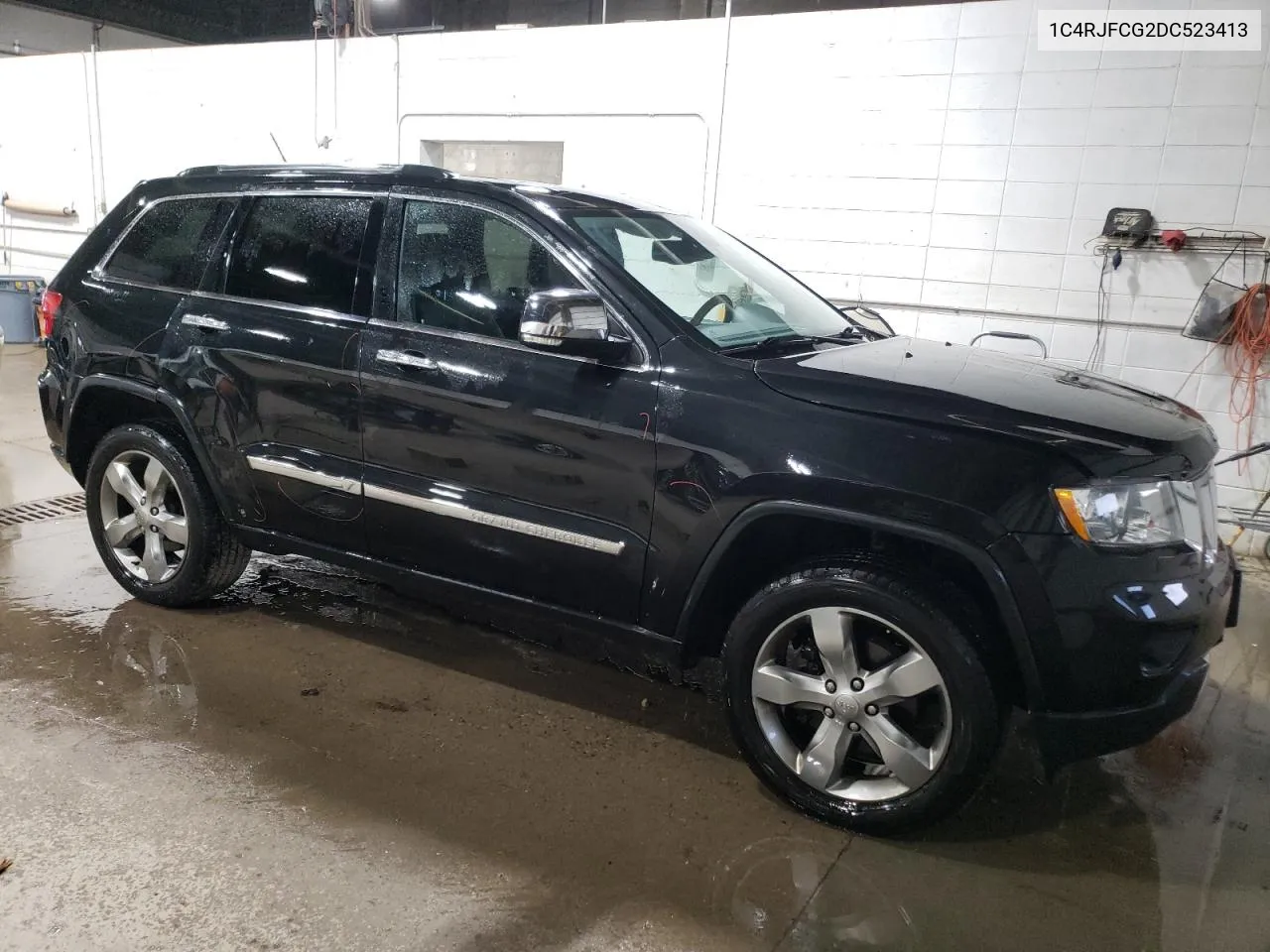 2013 Jeep Grand Cherokee Overland VIN: 1C4RJFCG2DC523413 Lot: 76810974