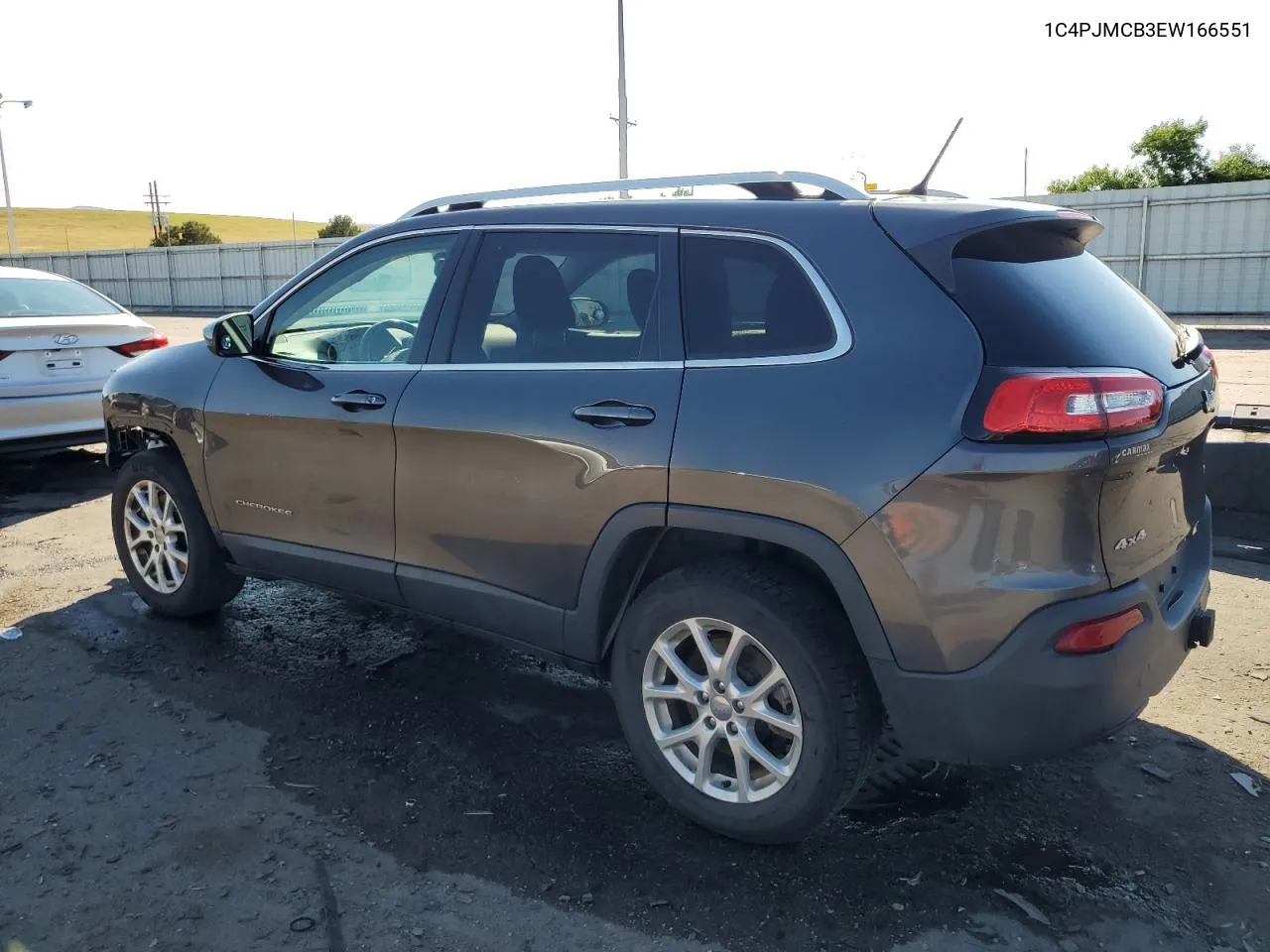 2014 Jeep Cherokee Latitude VIN: 1C4PJMCB3EW166551 Lot: 62232174