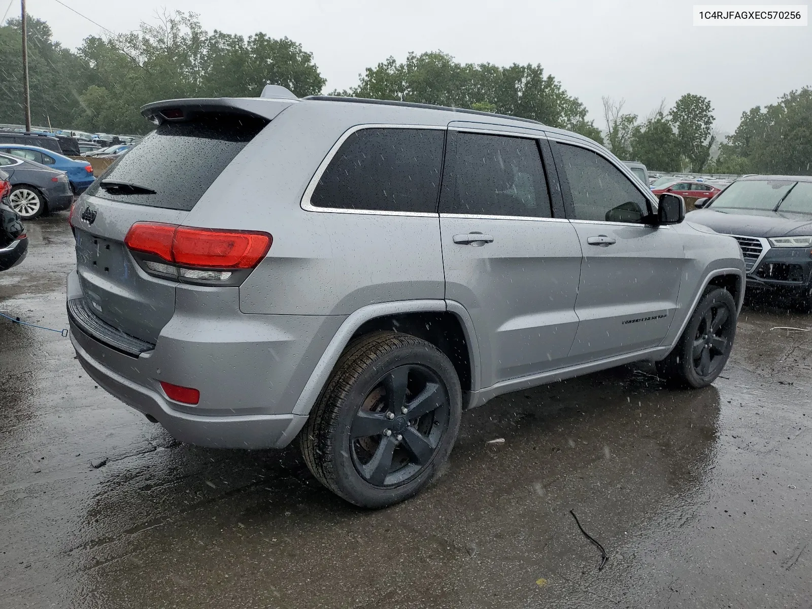 1C4RJFAGXEC570256 2014 Jeep Grand Cherokee Laredo