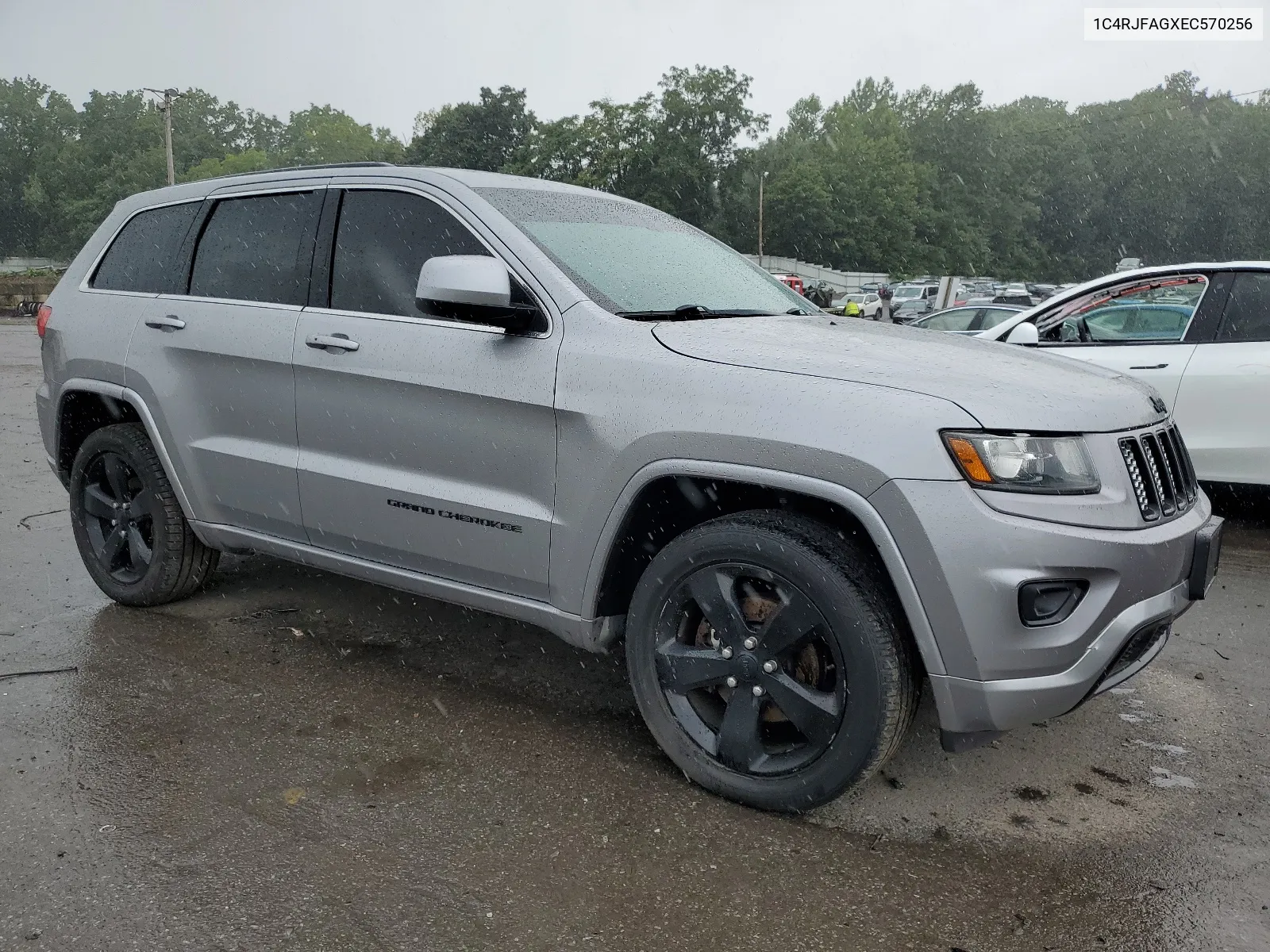 1C4RJFAGXEC570256 2014 Jeep Grand Cherokee Laredo