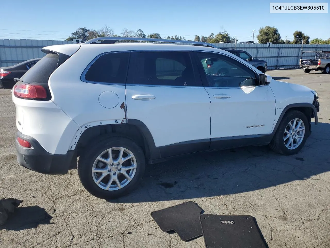 2014 Jeep Cherokee Latitude VIN: 1C4PJLCB3EW305510 Lot: 70758774