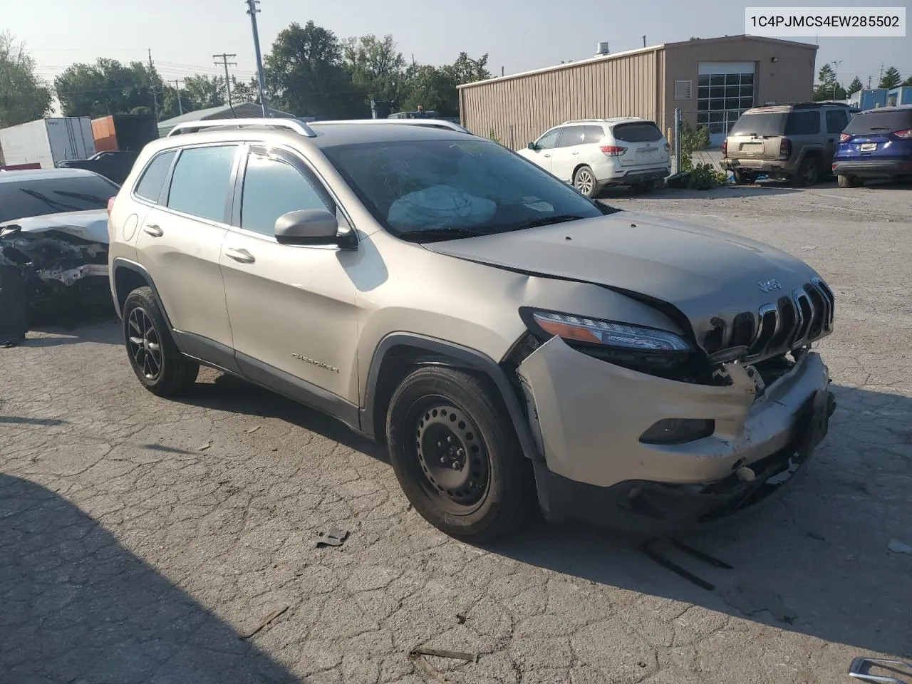 2014 Jeep Cherokee Latitude VIN: 1C4PJMCS4EW285502 Lot: 70995034