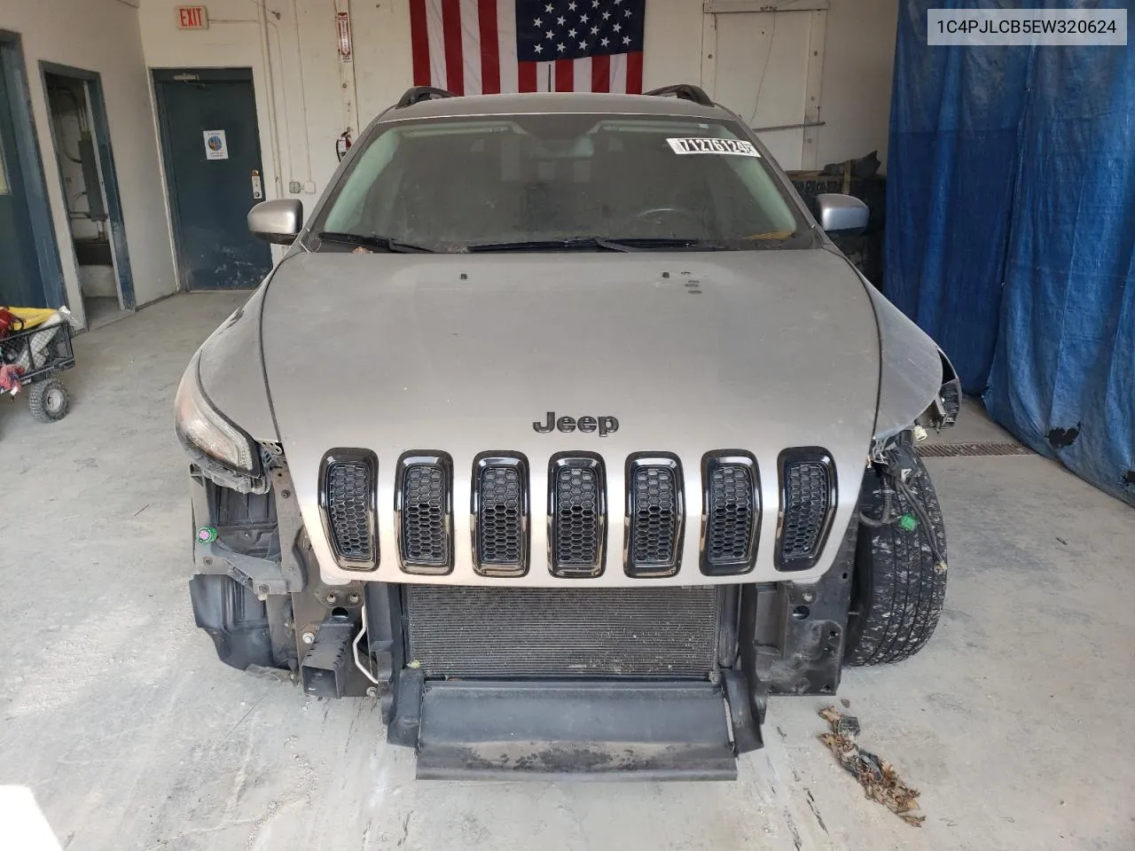 2014 Jeep Cherokee Latitude VIN: 1C4PJLCB5EW320624 Lot: 71276124