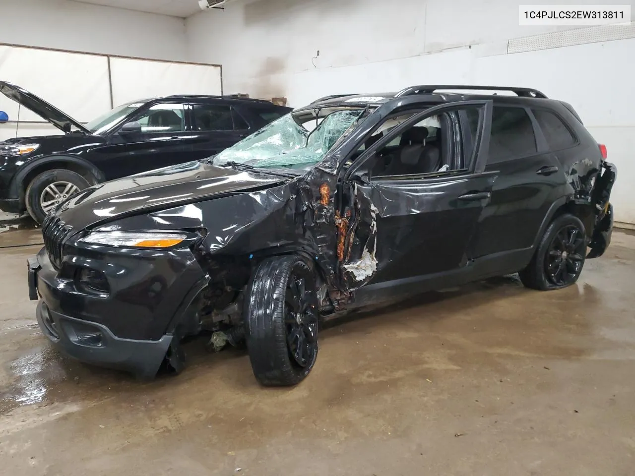 2014 Jeep Cherokee Latitude VIN: 1C4PJLCS2EW313811 Lot: 73057504