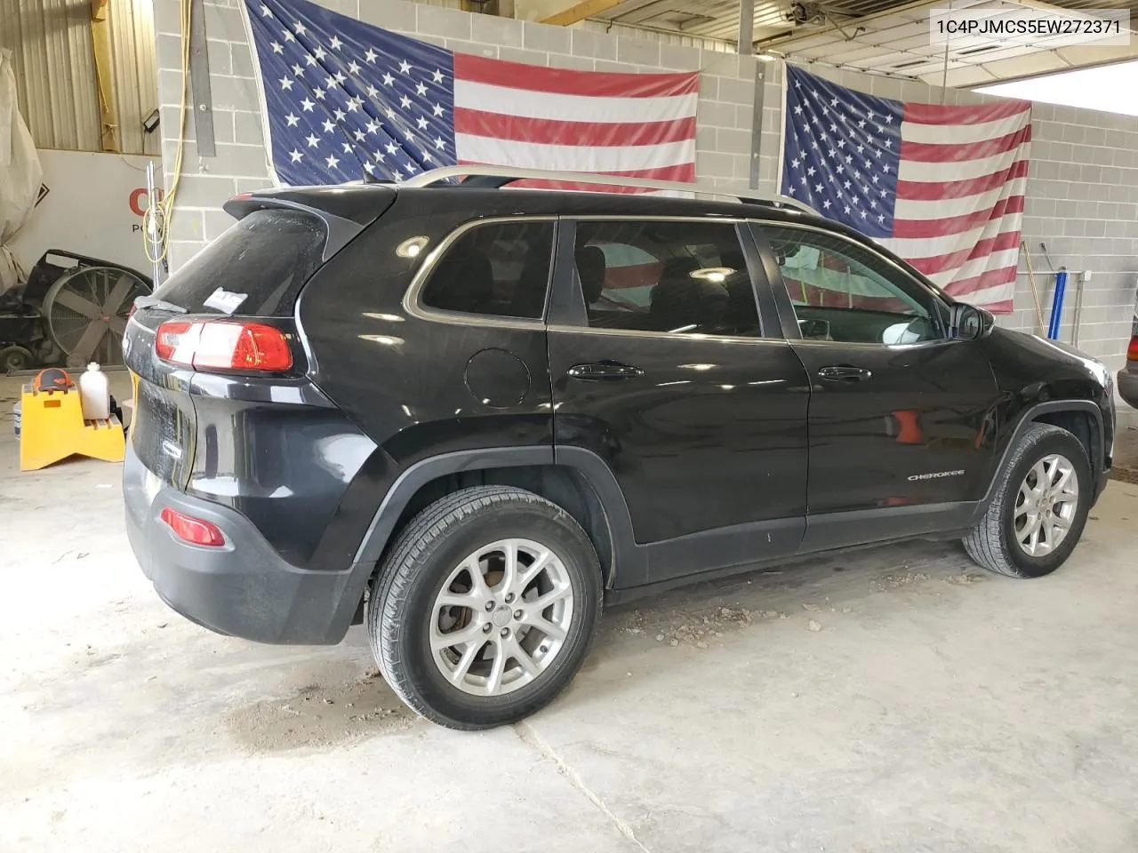 2014 Jeep Cherokee Latitude VIN: 1C4PJMCS5EW272371 Lot: 73374544