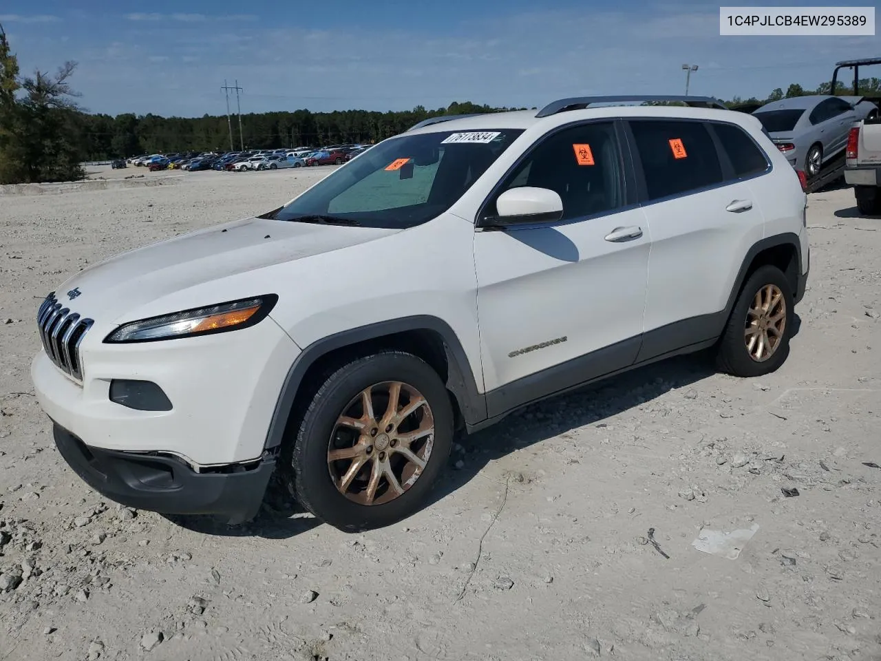 2014 Jeep Cherokee Latitude VIN: 1C4PJLCB4EW295389 Lot: 76173834