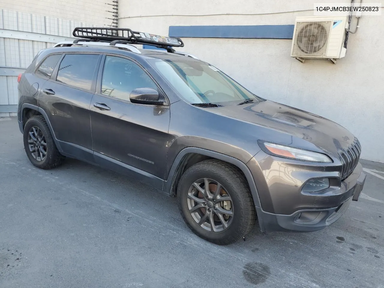 2014 Jeep Cherokee Latitude VIN: 1C4PJMCB3EW250823 Lot: 80522194