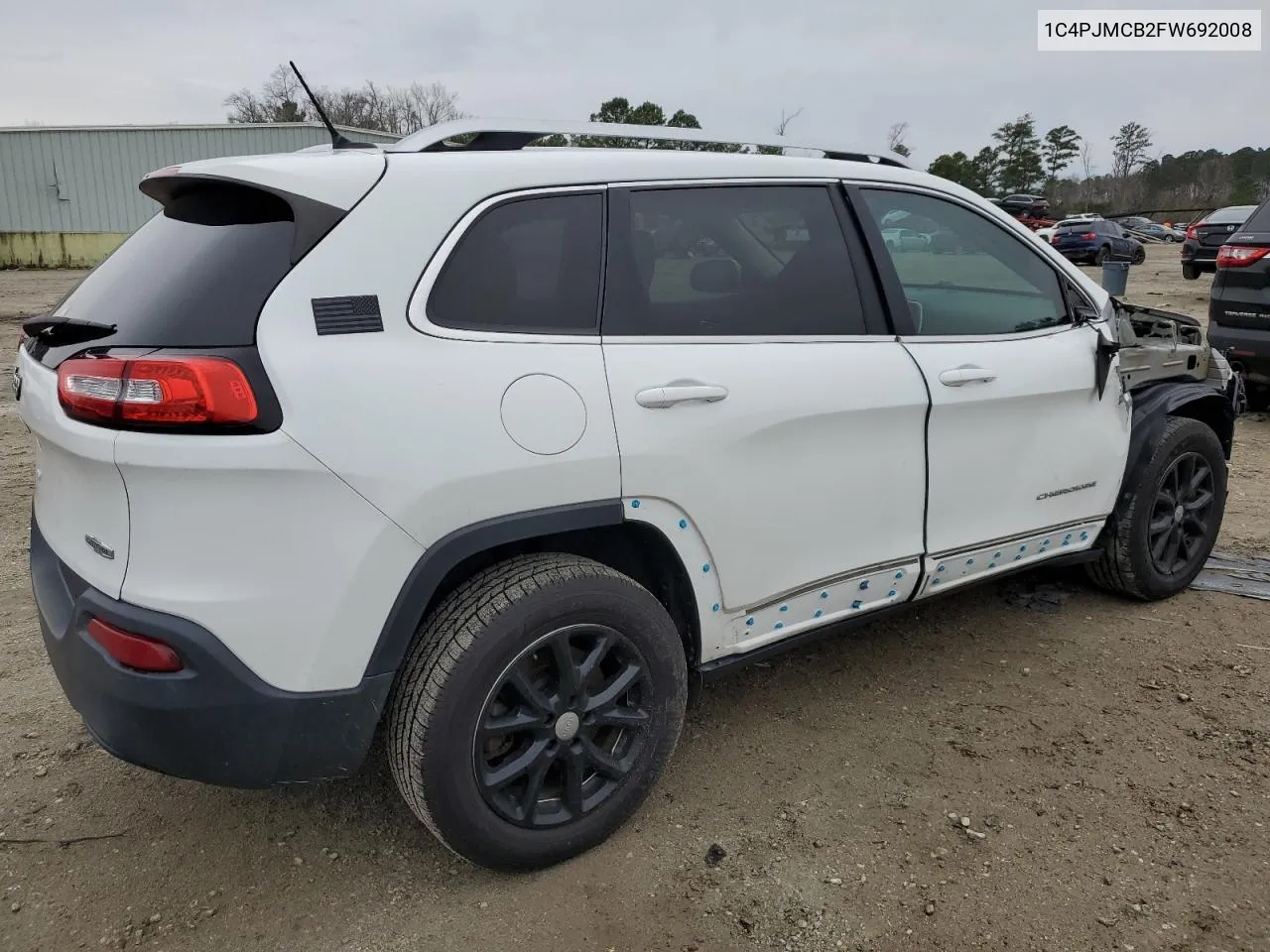 2015 Jeep Cherokee Latitude VIN: 1C4PJMCB2FW692008 Lot: 43906074