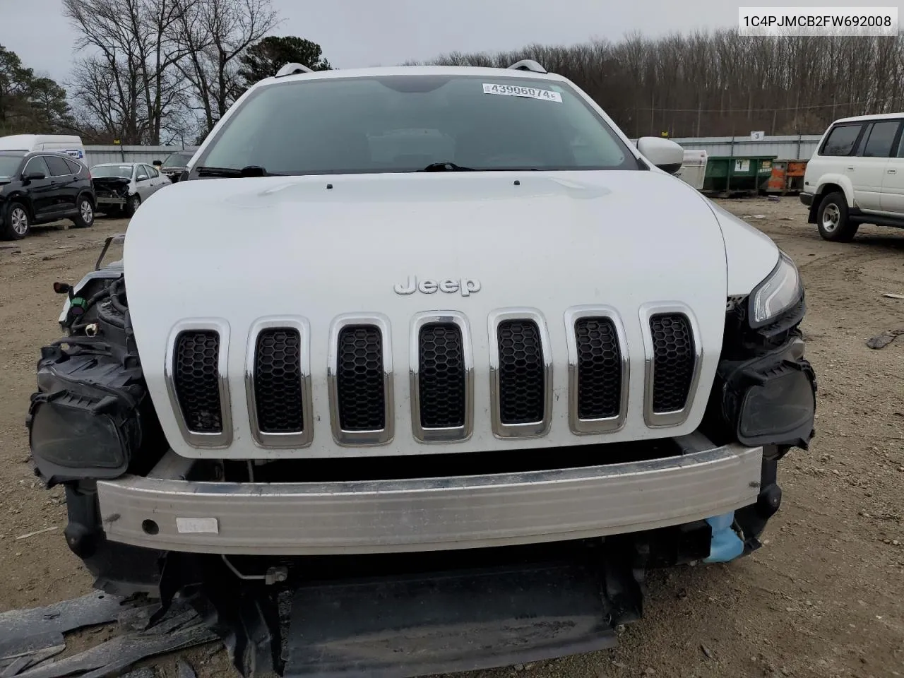 2015 Jeep Cherokee Latitude VIN: 1C4PJMCB2FW692008 Lot: 43906074