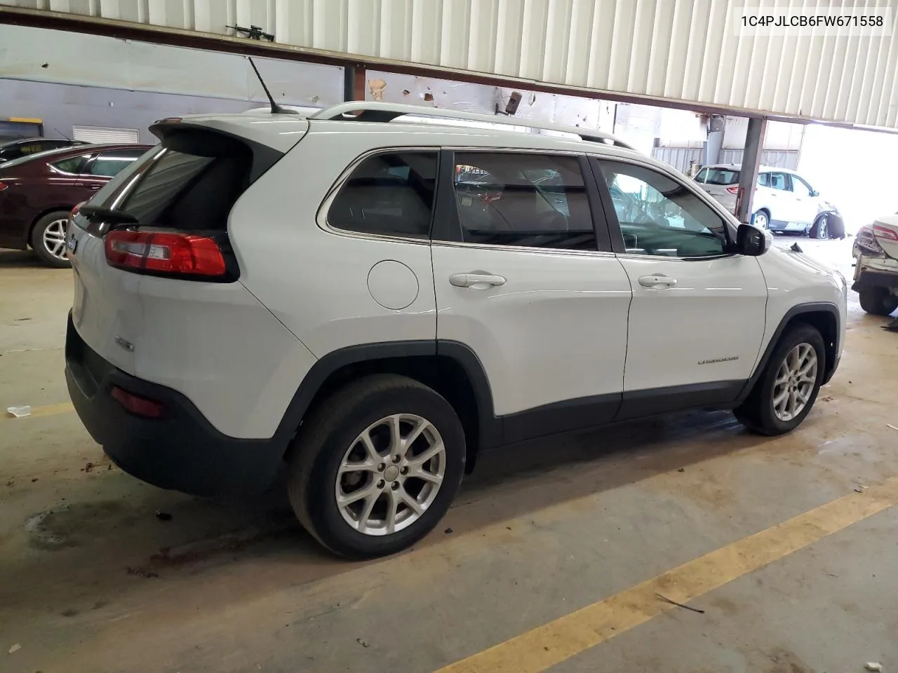 1C4PJLCB6FW671558 2015 Jeep Cherokee Latitude