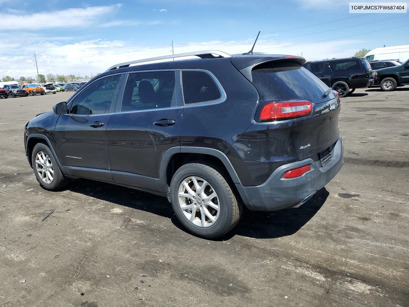 2015 Jeep Cherokee Latitude VIN: 1C4PJMCS7FW687404 Lot: 54192754