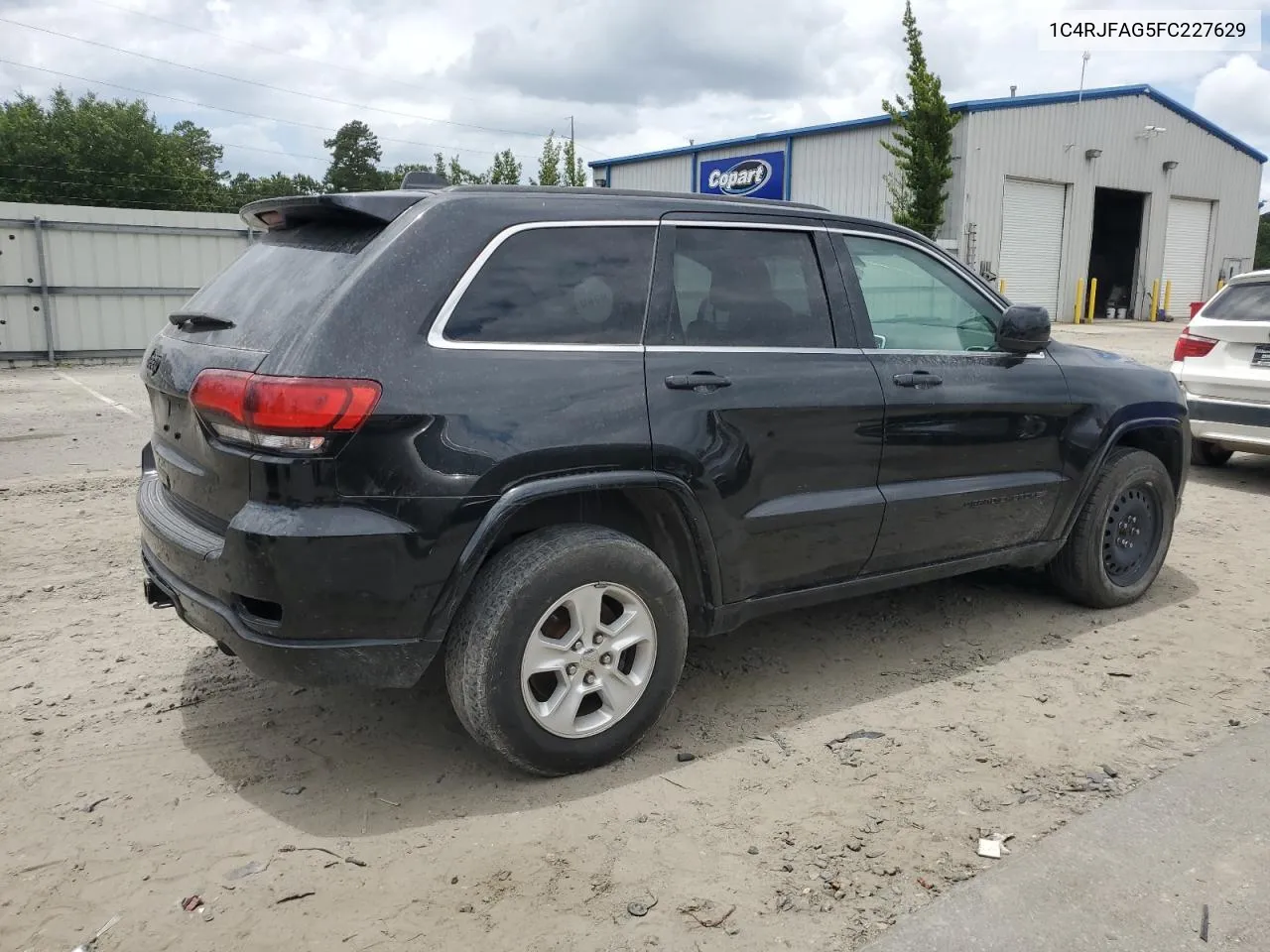 1C4RJFAG5FC227629 2015 Jeep Grand Cherokee Laredo