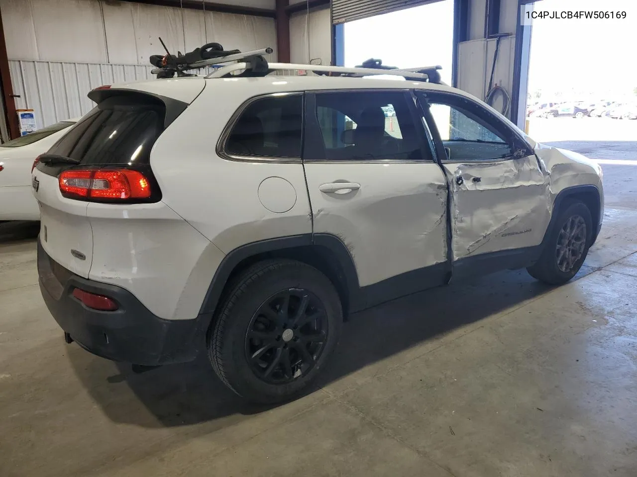 1C4PJLCB4FW506169 2015 Jeep Cherokee Latitude