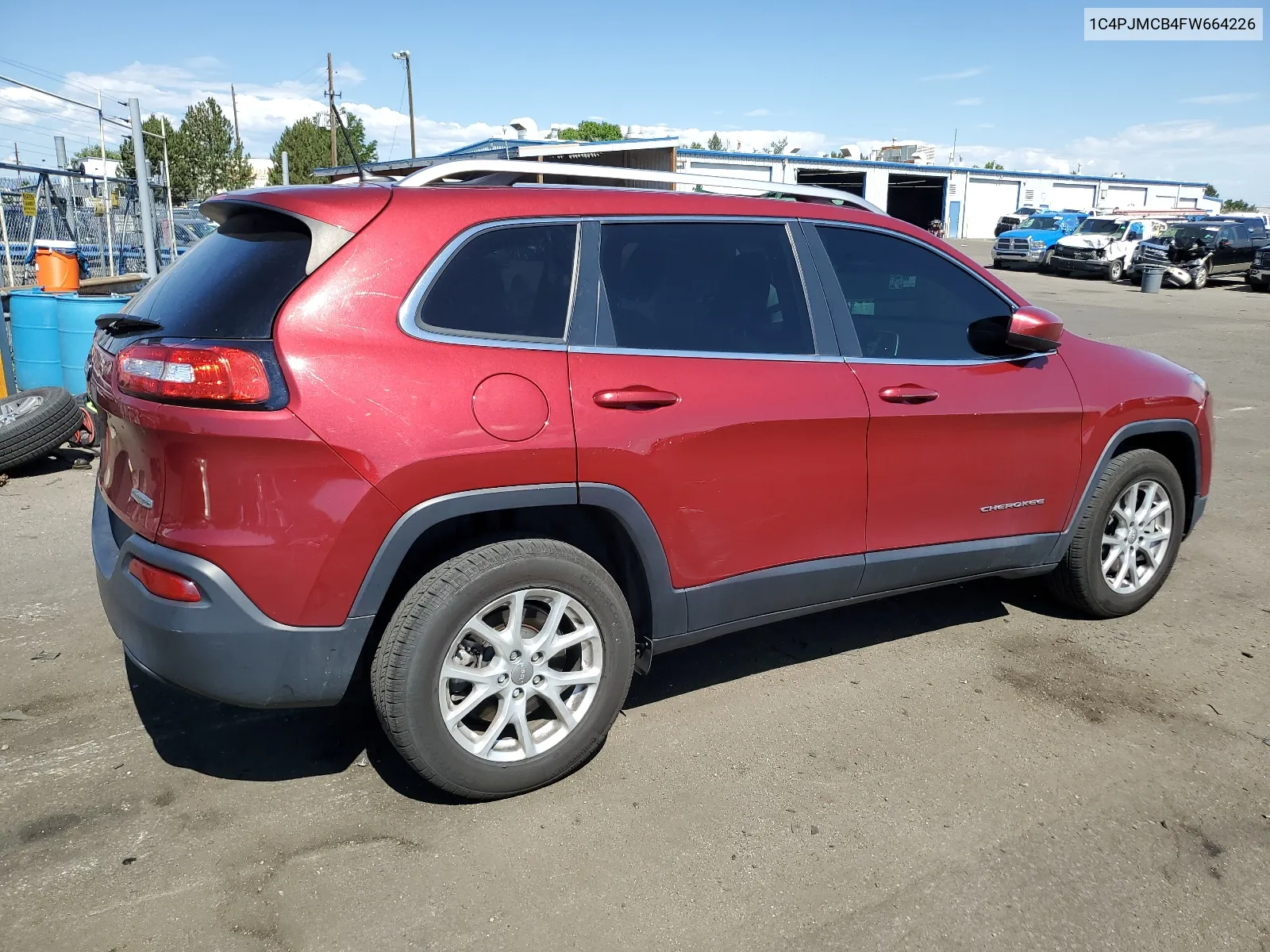 2015 Jeep Cherokee Latitude VIN: 1C4PJMCB4FW664226 Lot: 62023724