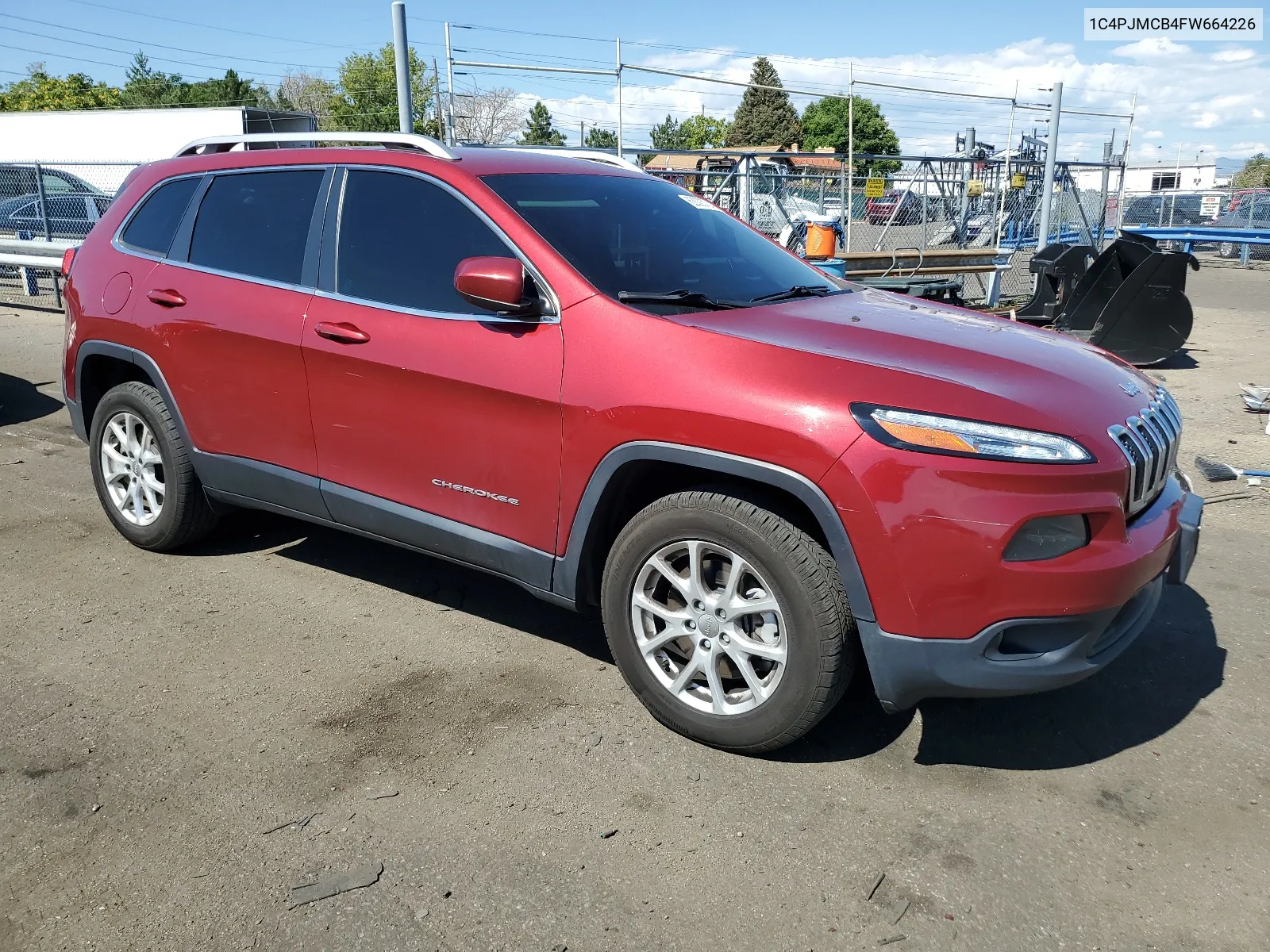 2015 Jeep Cherokee Latitude VIN: 1C4PJMCB4FW664226 Lot: 62023724