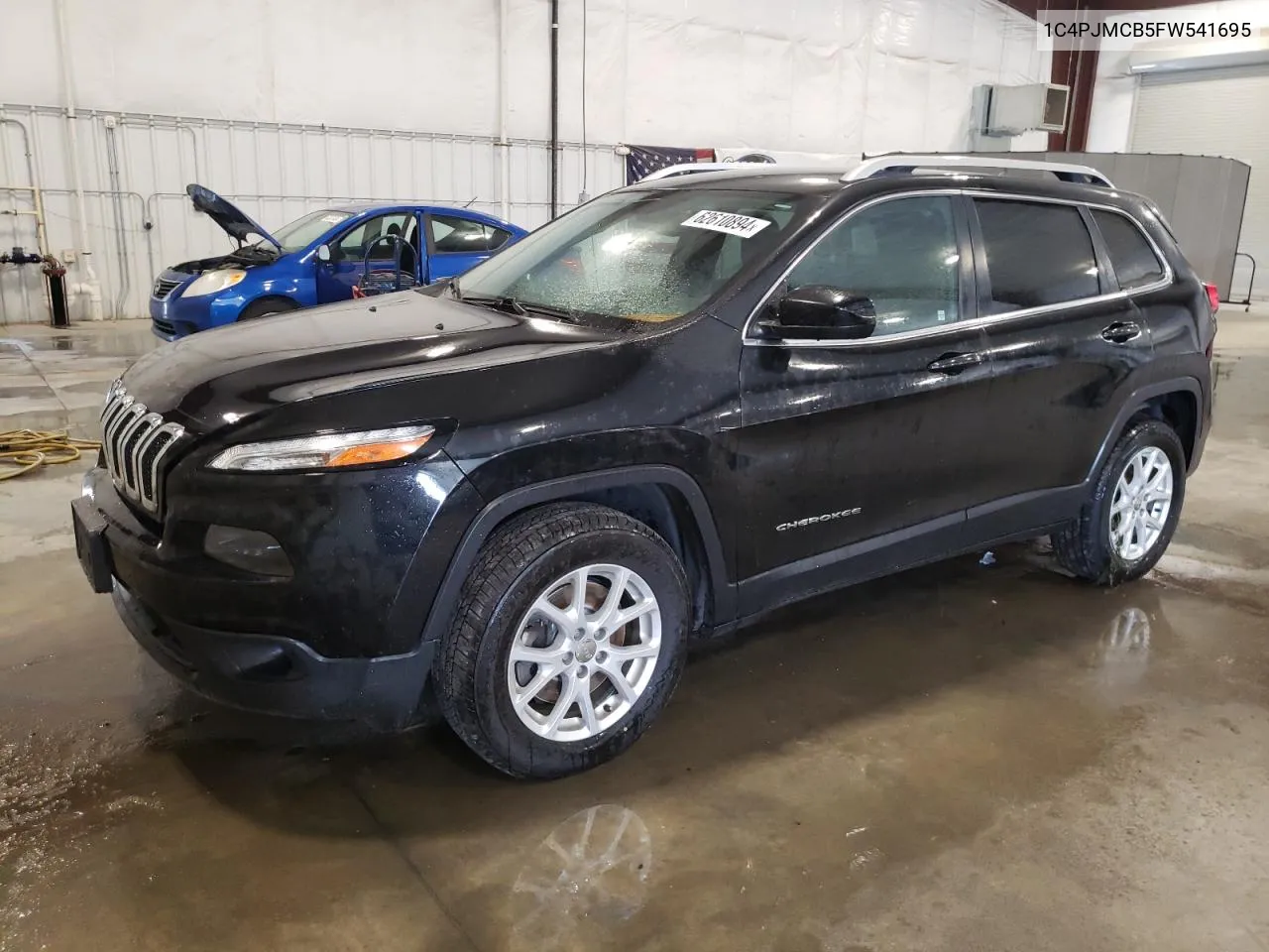 2015 Jeep Cherokee Latitude VIN: 1C4PJMCB5FW541695 Lot: 62610894