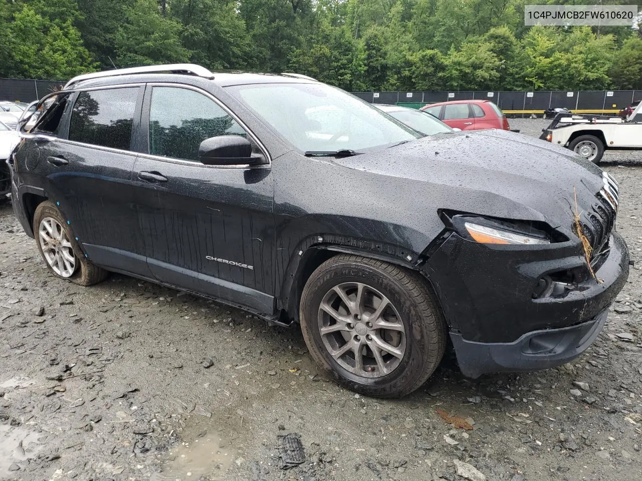 2015 Jeep Cherokee Latitude VIN: 1C4PJMCB2FW610620 Lot: 62818084