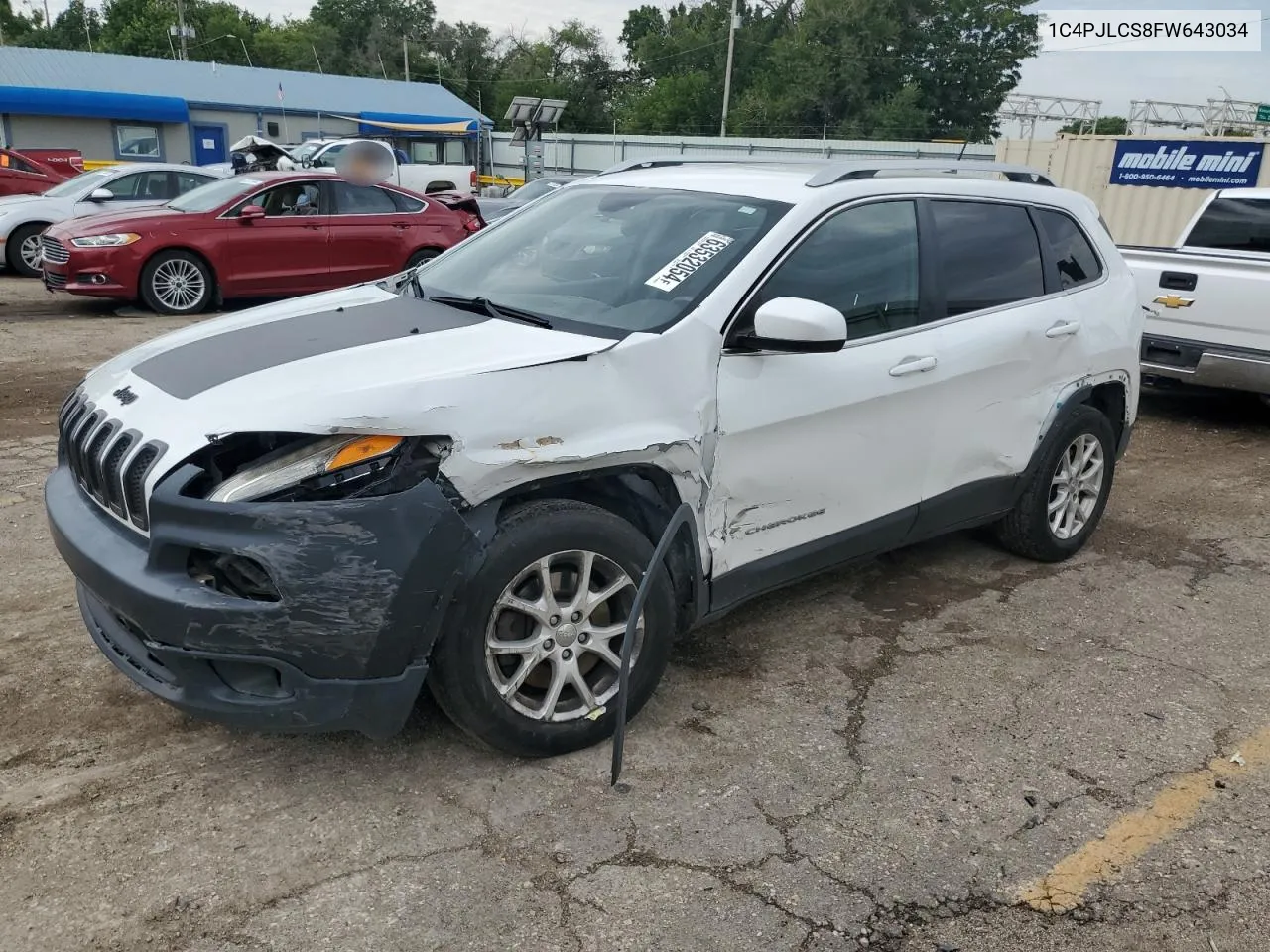 2015 Jeep Cherokee Latitude VIN: 1C4PJLCS8FW643034 Lot: 63532054