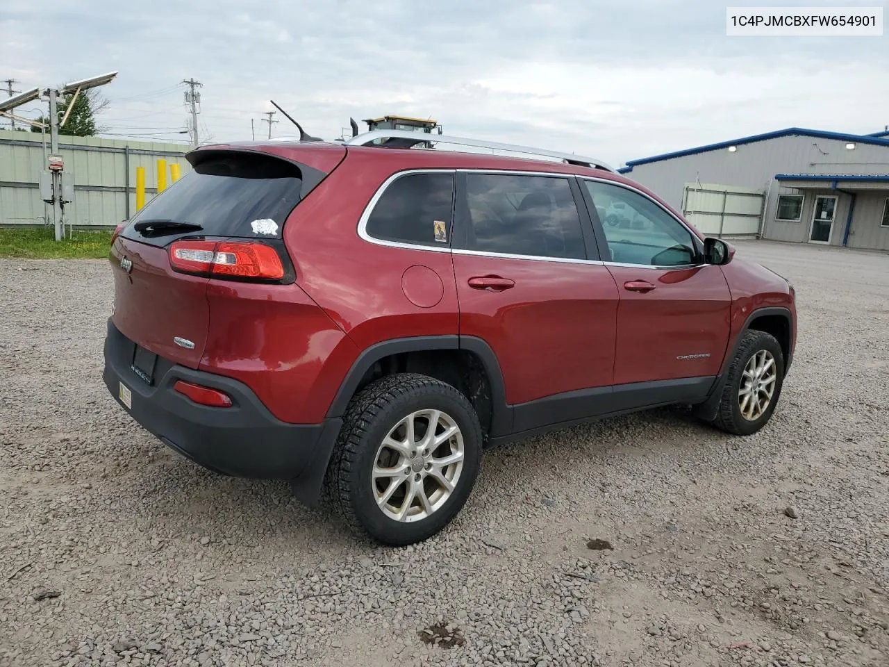 2015 Jeep Cherokee Latitude VIN: 1C4PJMCBXFW654901 Lot: 63617724