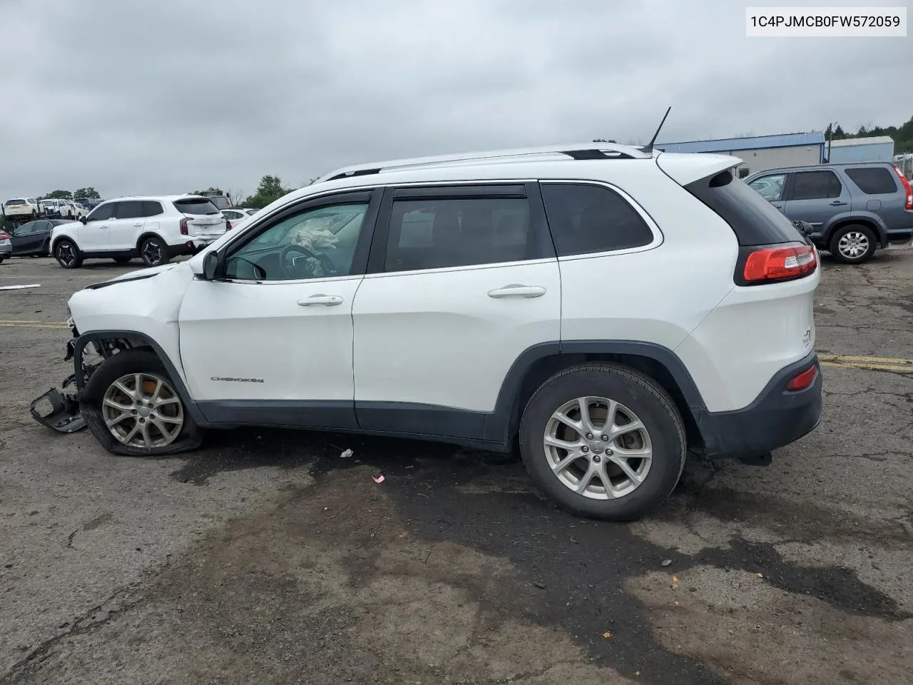 2015 Jeep Cherokee Latitude VIN: 1C4PJMCB0FW572059 Lot: 64423834