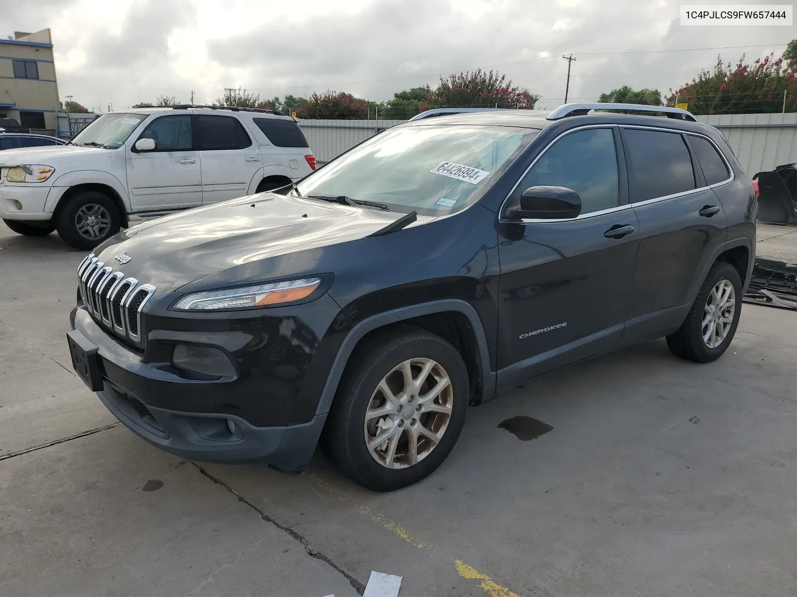 2015 Jeep Cherokee Latitude VIN: 1C4PJLCS9FW657444 Lot: 64426994