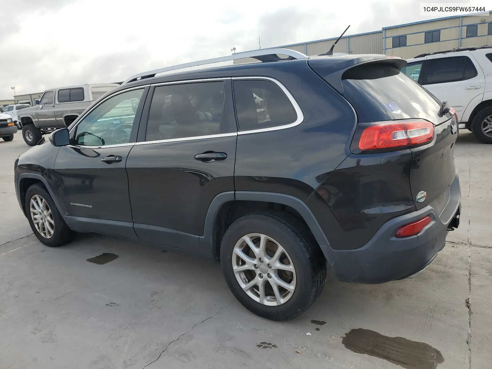 2015 Jeep Cherokee Latitude VIN: 1C4PJLCS9FW657444 Lot: 64426994