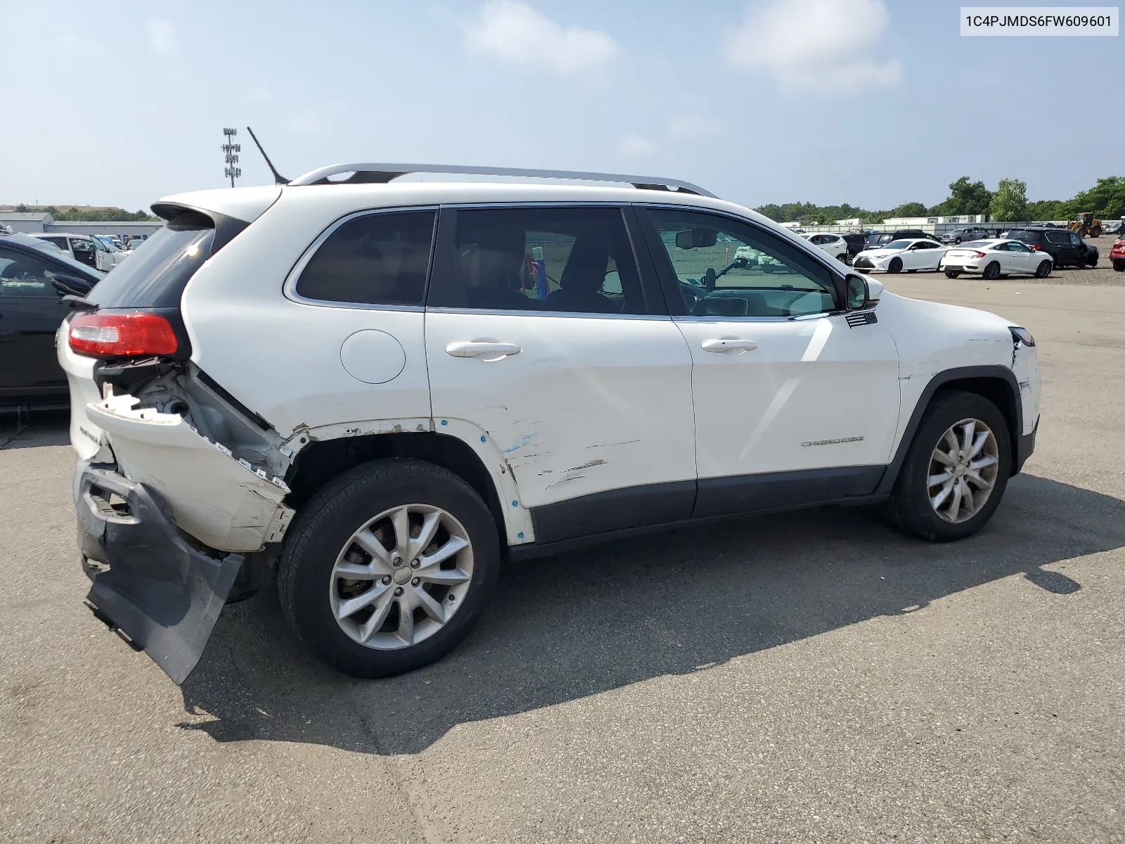 2015 Jeep Cherokee Limited VIN: 1C4PJMDS6FW609601 Lot: 64827884