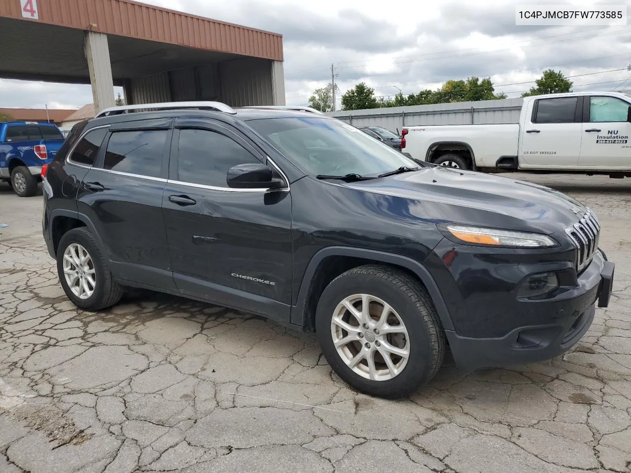 2015 Jeep Cherokee Latitude VIN: 1C4PJMCB7FW773585 Lot: 66060294