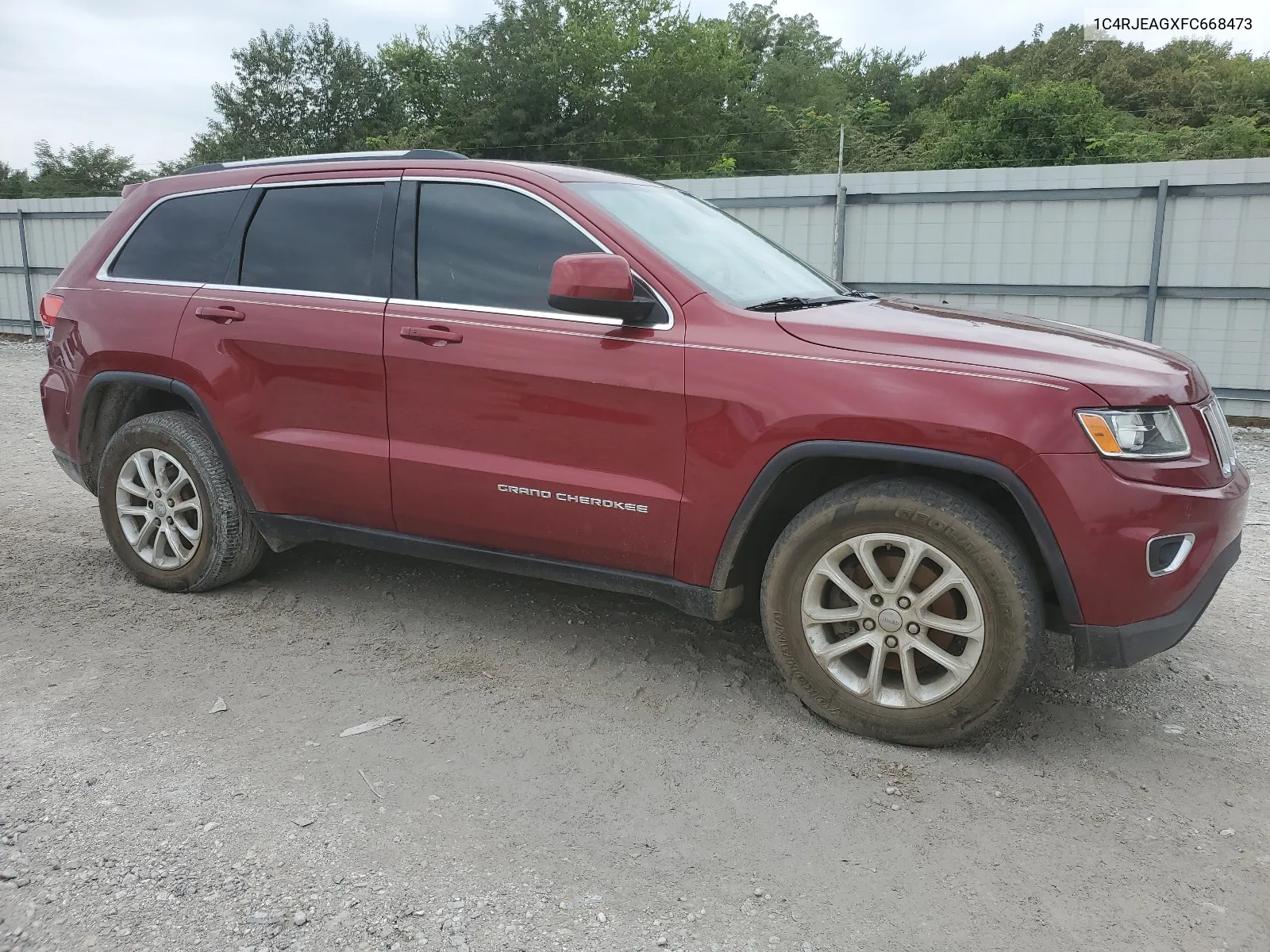 1C4RJEAGXFC668473 2015 Jeep Grand Cherokee Laredo