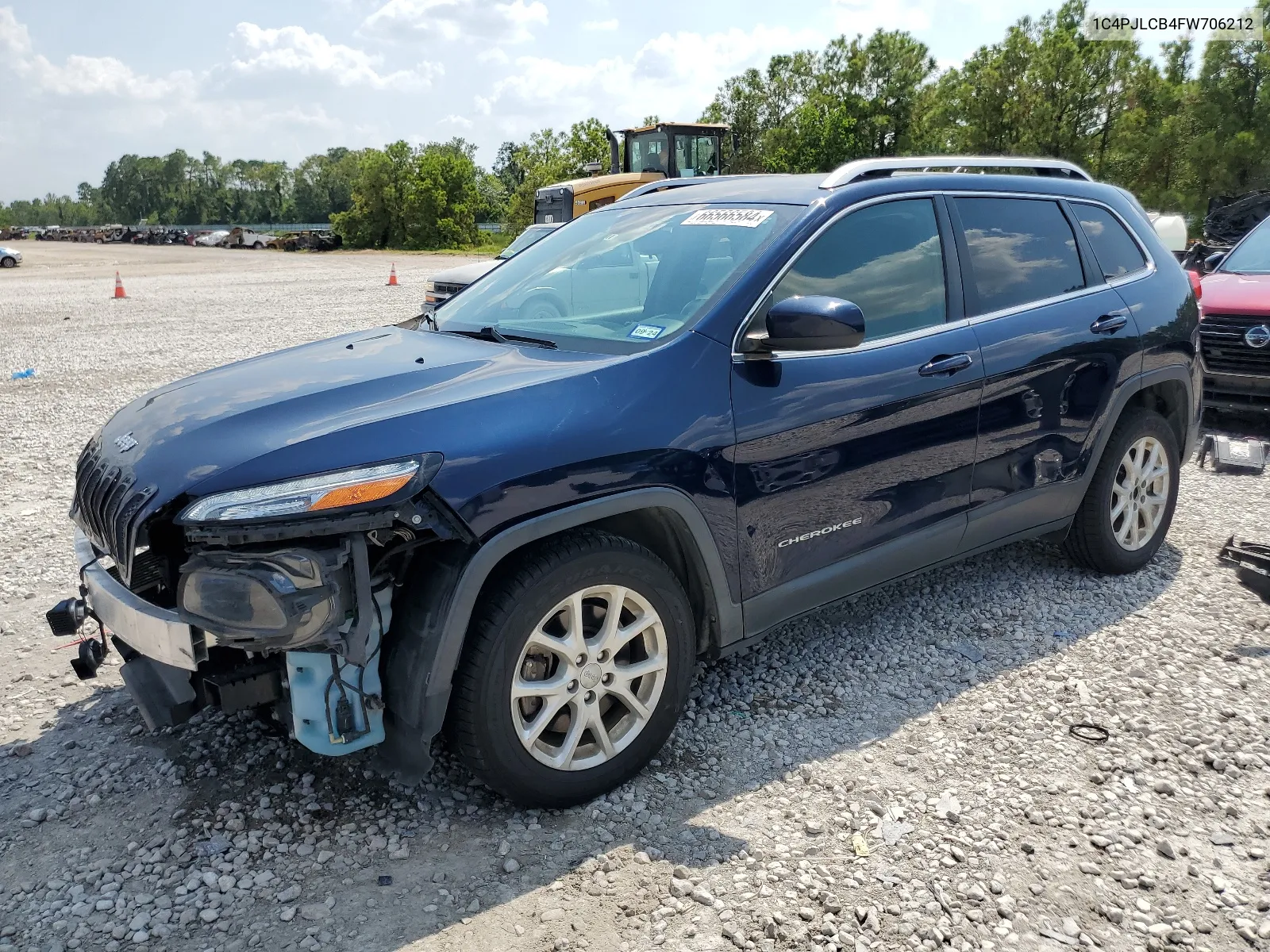 2015 Jeep Cherokee Latitude VIN: 1C4PJLCB4FW706212 Lot: 66566584