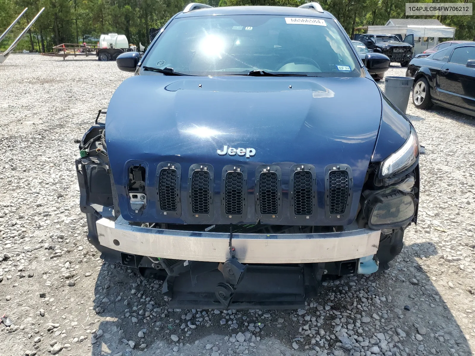 2015 Jeep Cherokee Latitude VIN: 1C4PJLCB4FW706212 Lot: 66566584