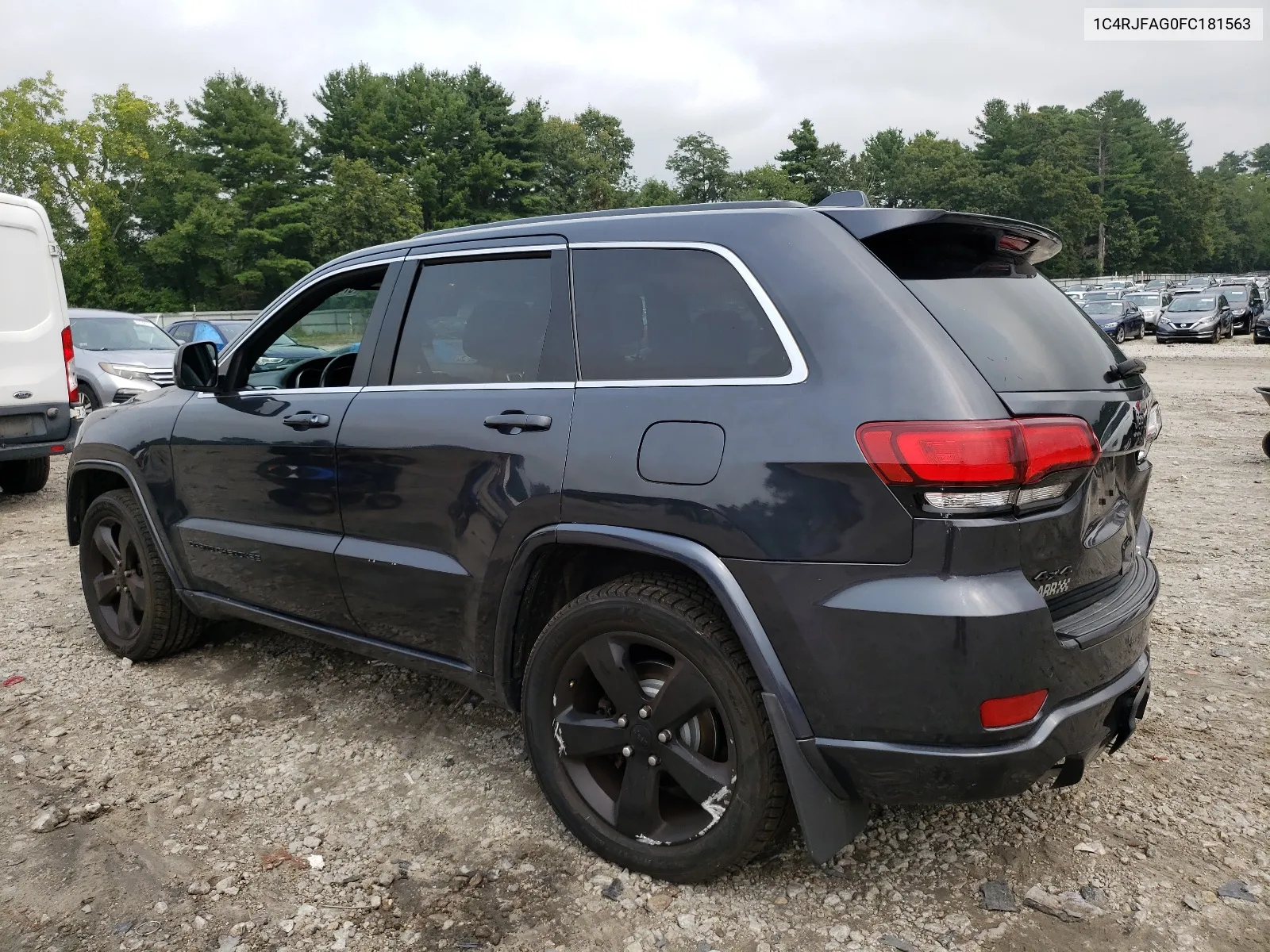 1C4RJFAG0FC181563 2015 Jeep Grand Cherokee Laredo