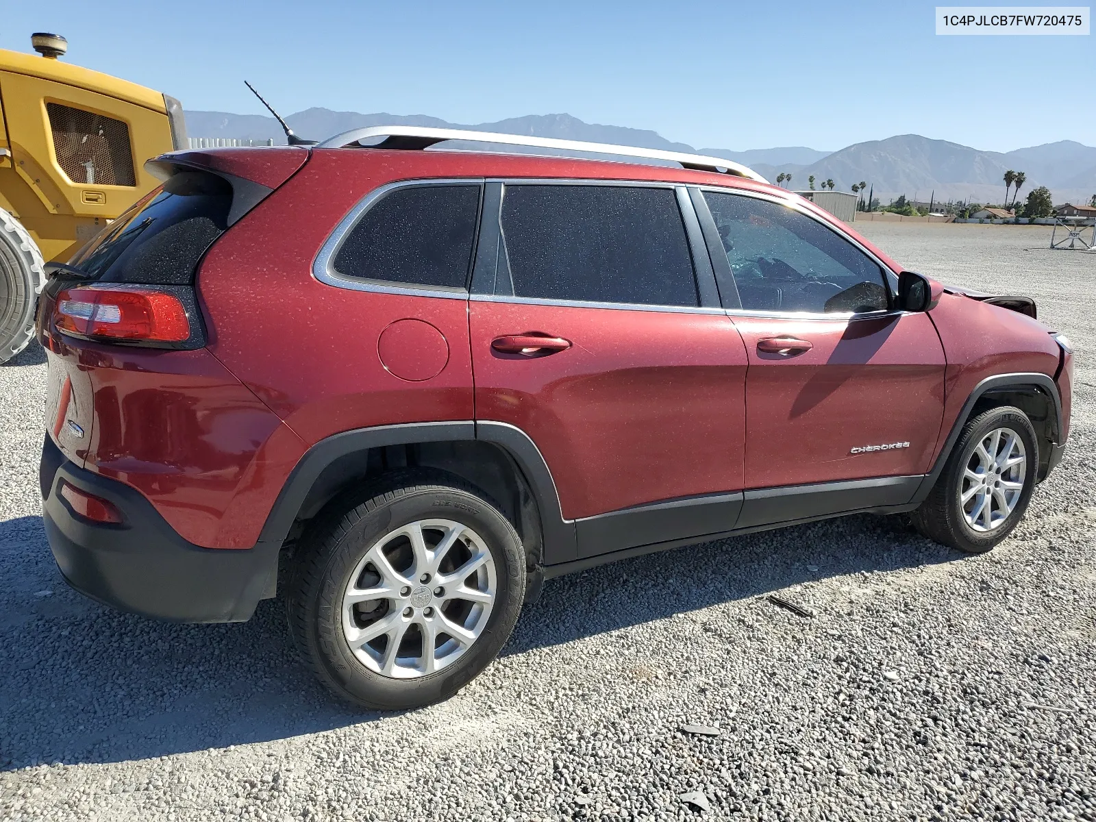 2015 Jeep Cherokee Latitude VIN: 1C4PJLCB7FW720475 Lot: 67535394