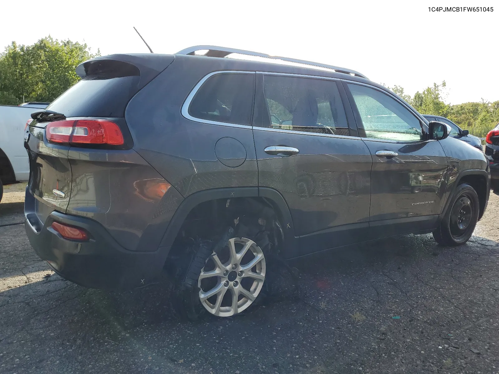 1C4PJMCB1FW651045 2015 Jeep Cherokee Latitude