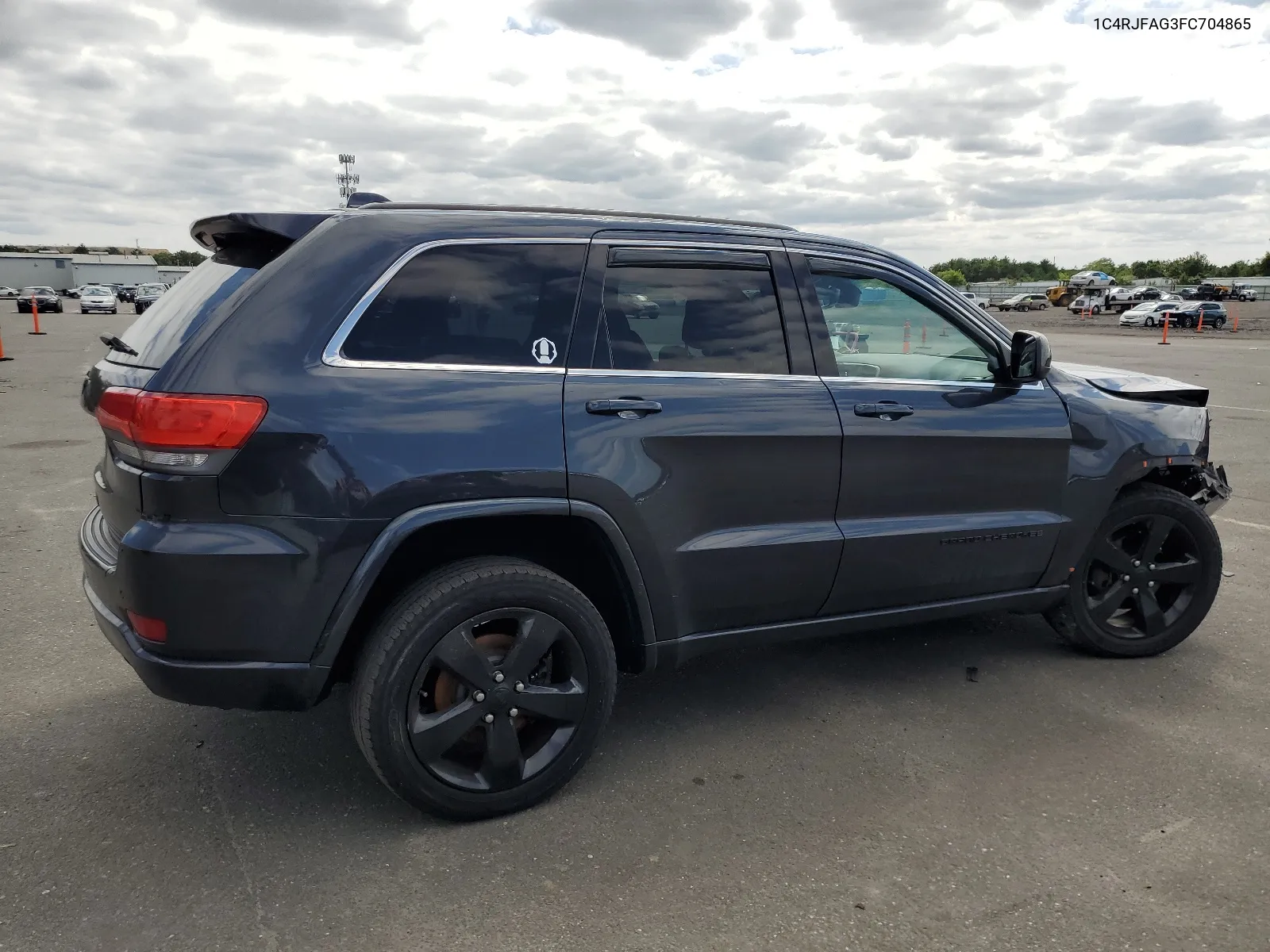 1C4RJFAG3FC704865 2015 Jeep Grand Cherokee Laredo