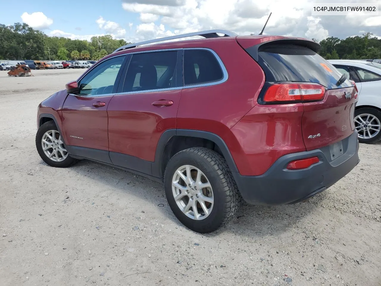 2015 Jeep Cherokee Latitude VIN: 1C4PJMCB1FW691402 Lot: 69180624