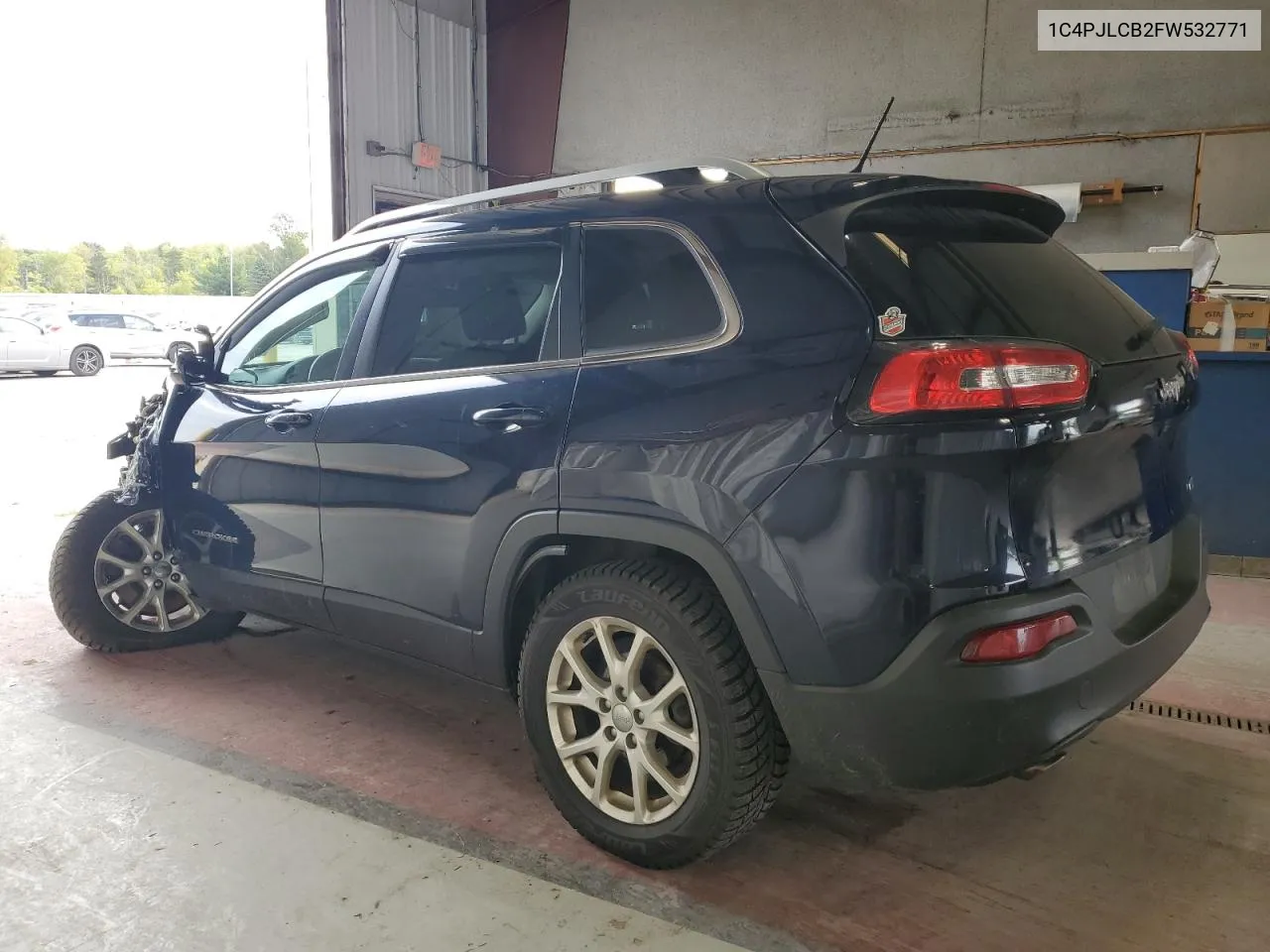 1C4PJLCB2FW532771 2015 Jeep Cherokee Latitude