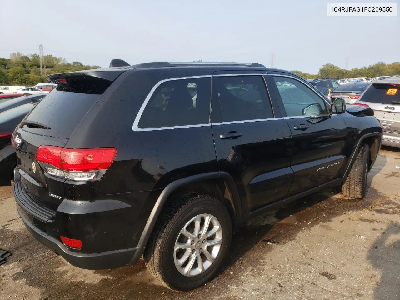 1C4RJFAG1FC209550 2015 Jeep Grand Cherokee Laredo