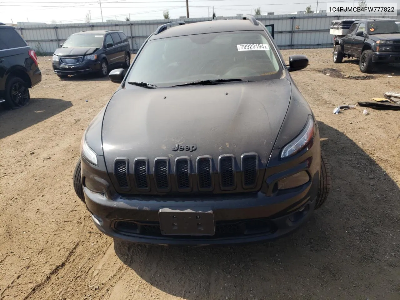 2015 Jeep Cherokee Latitude VIN: 1C4PJMCB4FW777822 Lot: 70923194