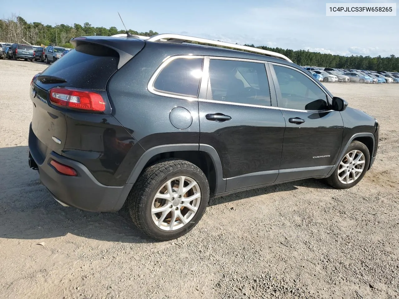 2015 Jeep Cherokee Latitude VIN: 1C4PJLCS3FW658265 Lot: 71074034