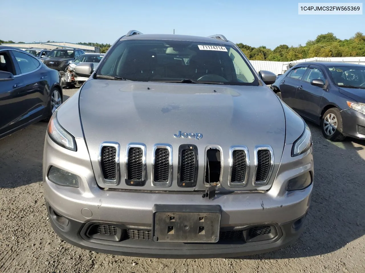 2015 Jeep Cherokee Latitude VIN: 1C4PJMCS2FW565369 Lot: 71174714