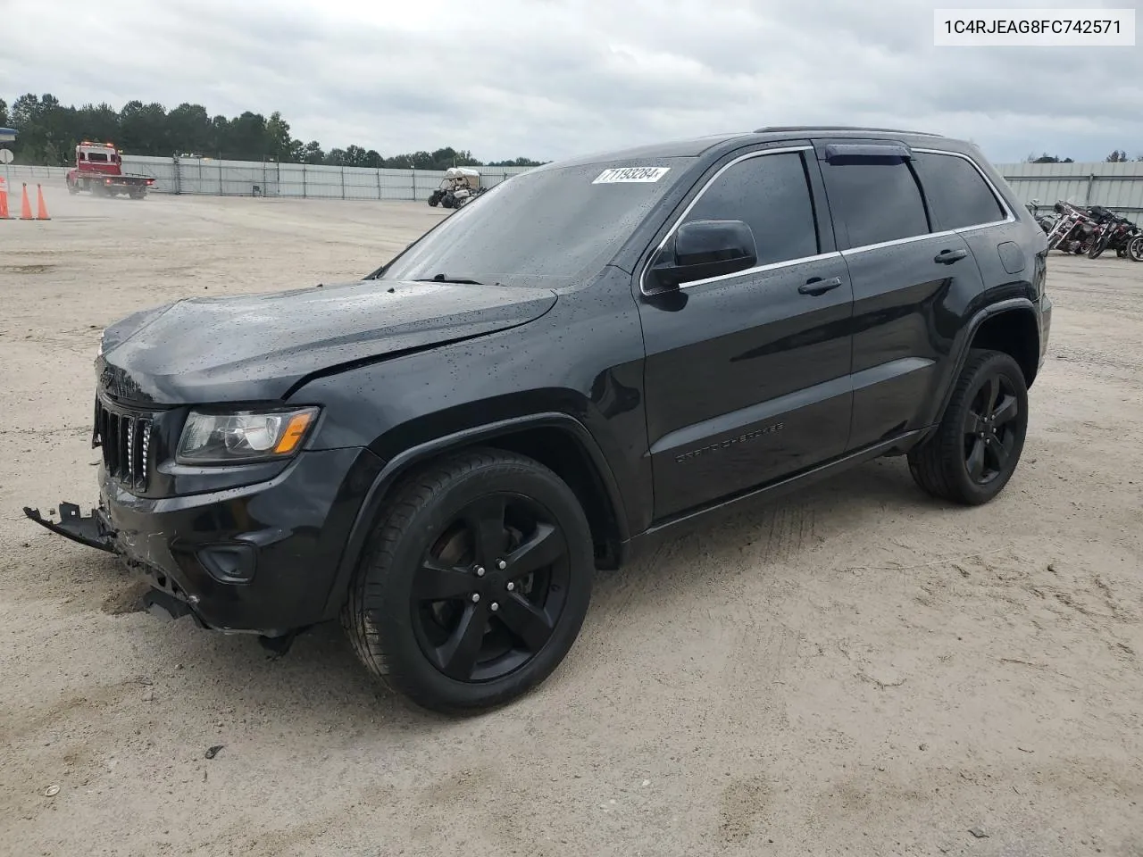 2015 Jeep Grand Cherokee Laredo VIN: 1C4RJEAG8FC742571 Lot: 71193284