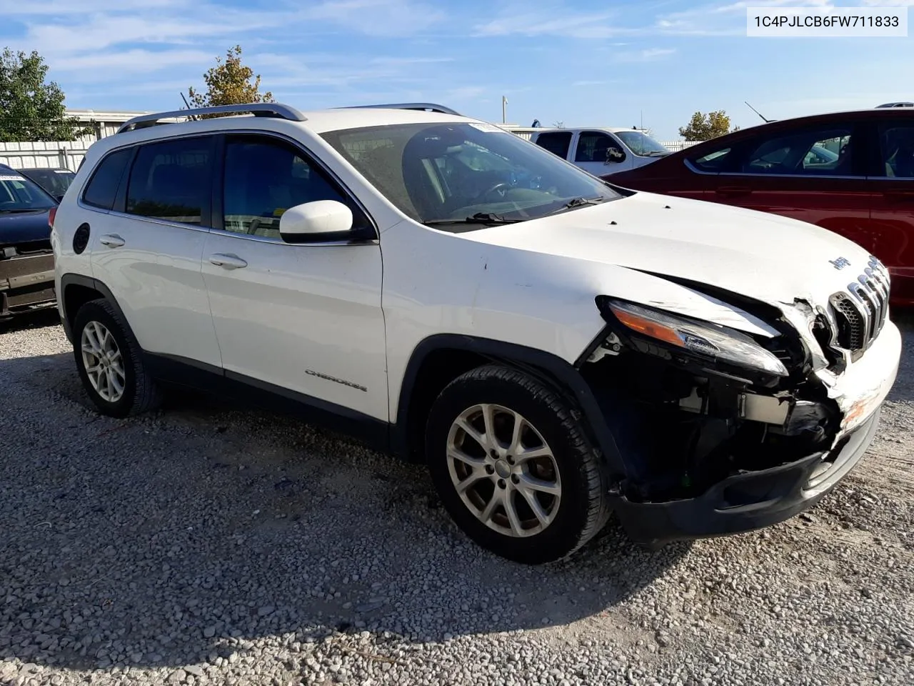 2015 Jeep Cherokee Latitude VIN: 1C4PJLCB6FW711833 Lot: 71806604