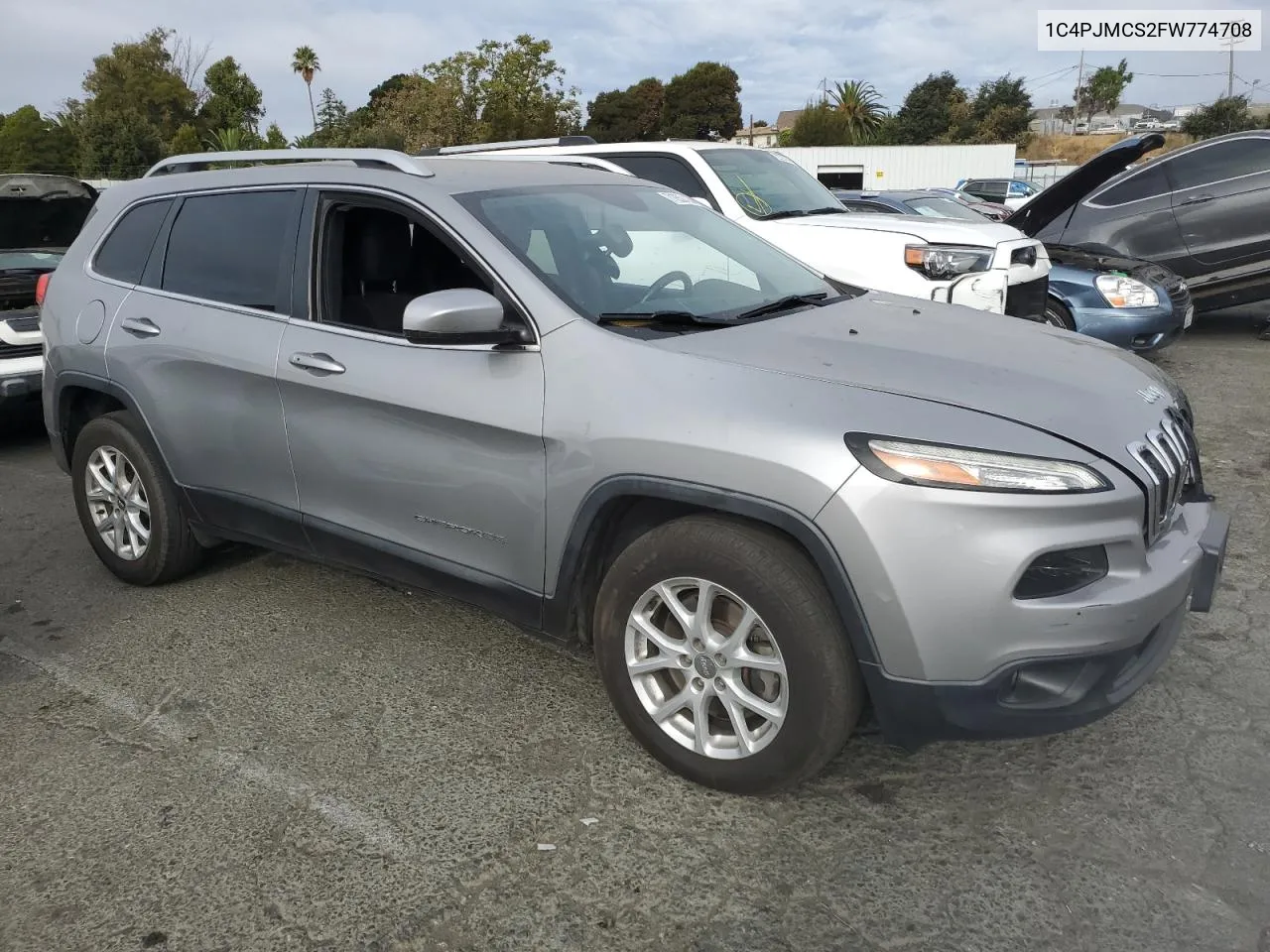 2015 Jeep Cherokee Latitude VIN: 1C4PJMCS2FW774708 Lot: 71852424