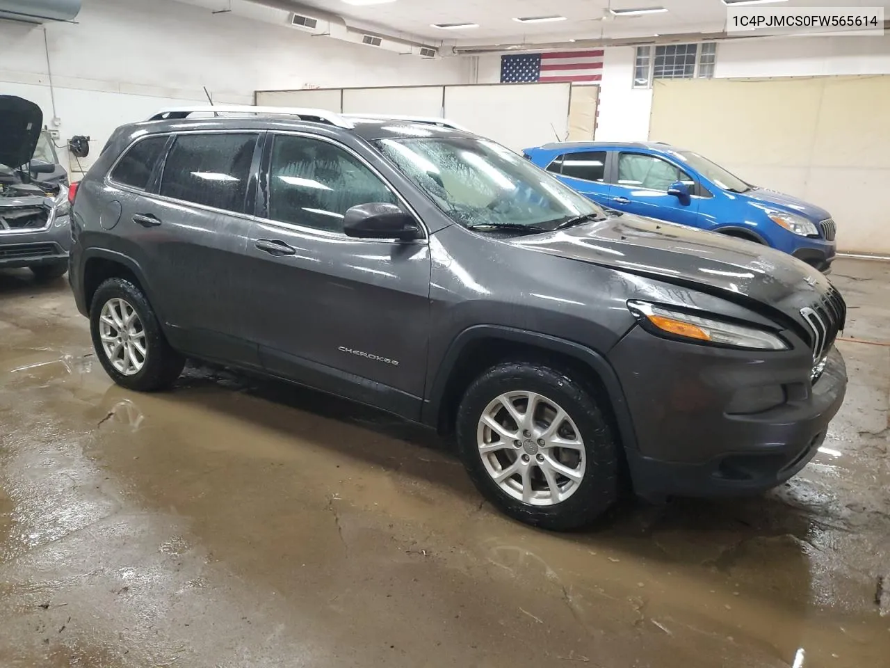 2015 Jeep Cherokee Latitude VIN: 1C4PJMCS0FW565614 Lot: 72619034