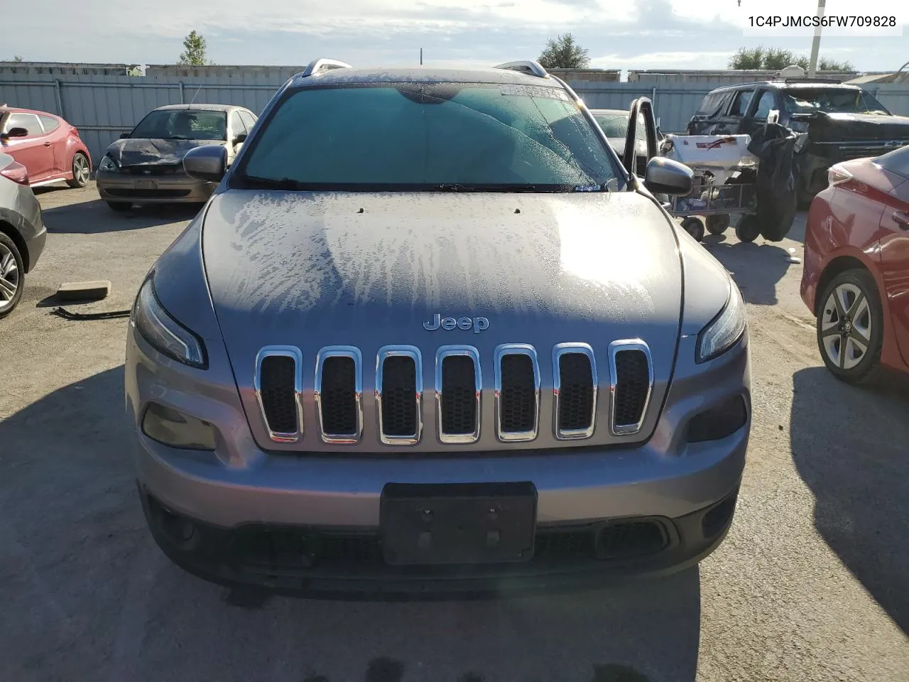 2015 Jeep Cherokee Latitude VIN: 1C4PJMCS6FW709828 Lot: 73189114