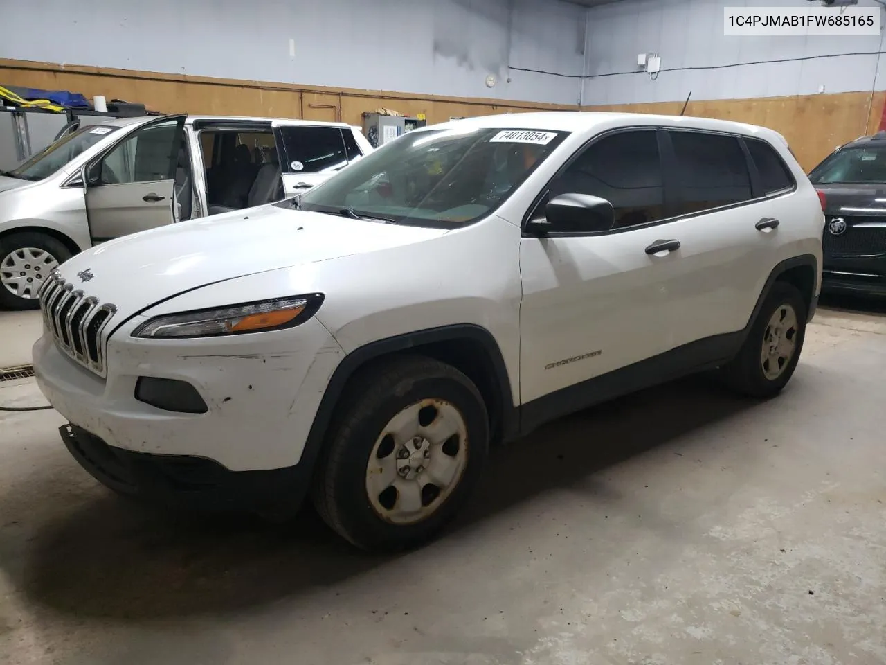 2015 Jeep Cherokee Sport VIN: 1C4PJMAB1FW685165 Lot: 74013054