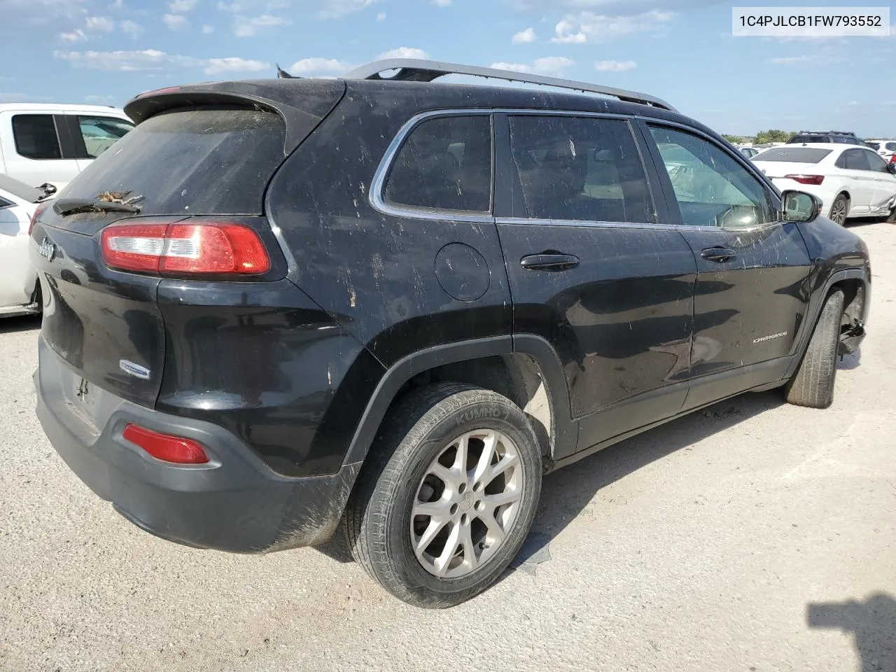 2015 Jeep Cherokee Latitude VIN: 1C4PJLCB1FW793552 Lot: 74101034